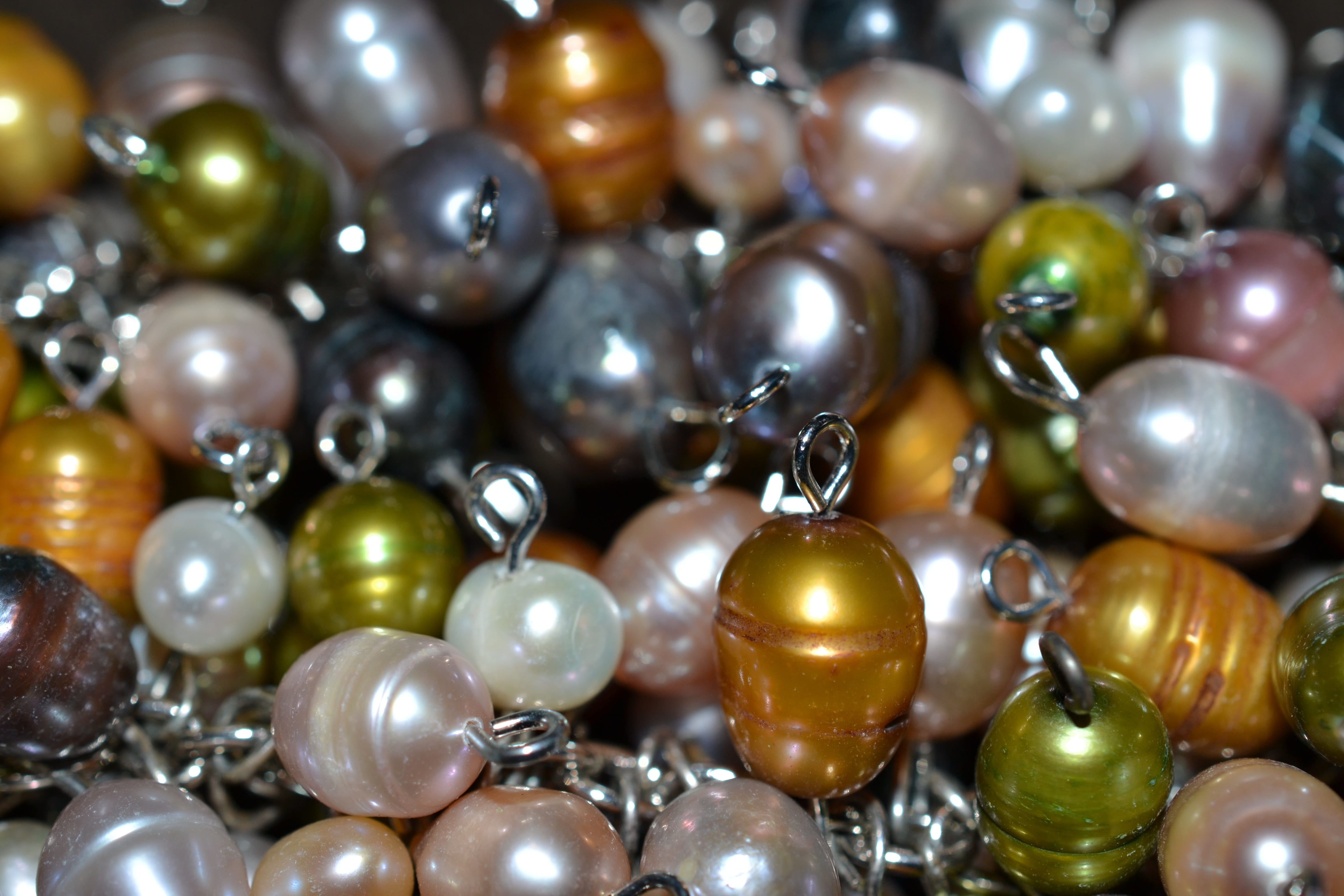indoors, marbles, no people, Beads, Pearls, shiny, backgrounds, sphere, Colorful, close-up, full frame, bracelet, still life, decoration, Pink, high angle view, HD Wallpaper