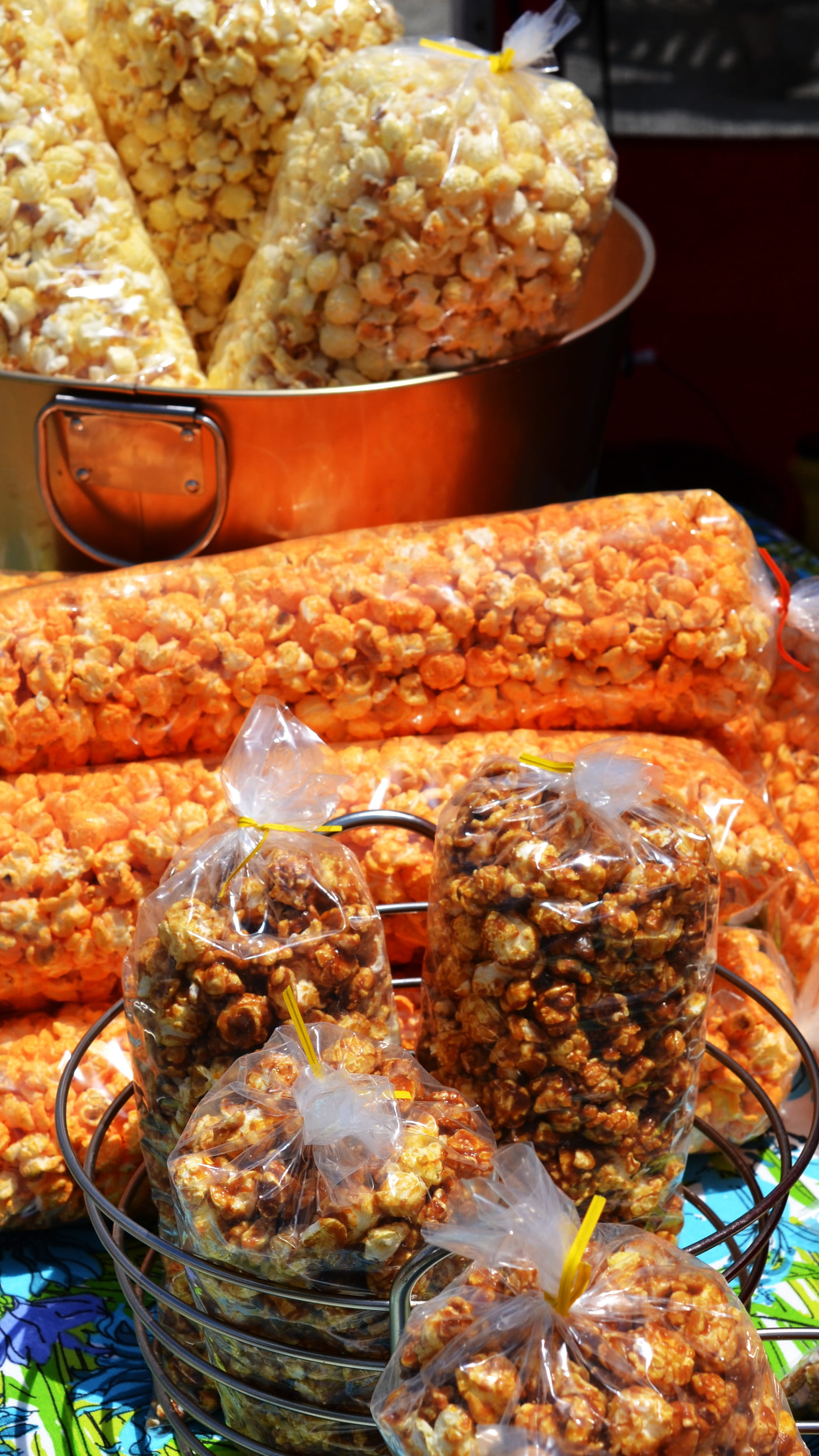 healthy eating, salty, caramel, gourmet, indoors, freshness, kettle, Fair, cheese, Pop, container, bag, Food, orange, sweetcorn, market, no people, outdoor, Phone HD Wallpaper