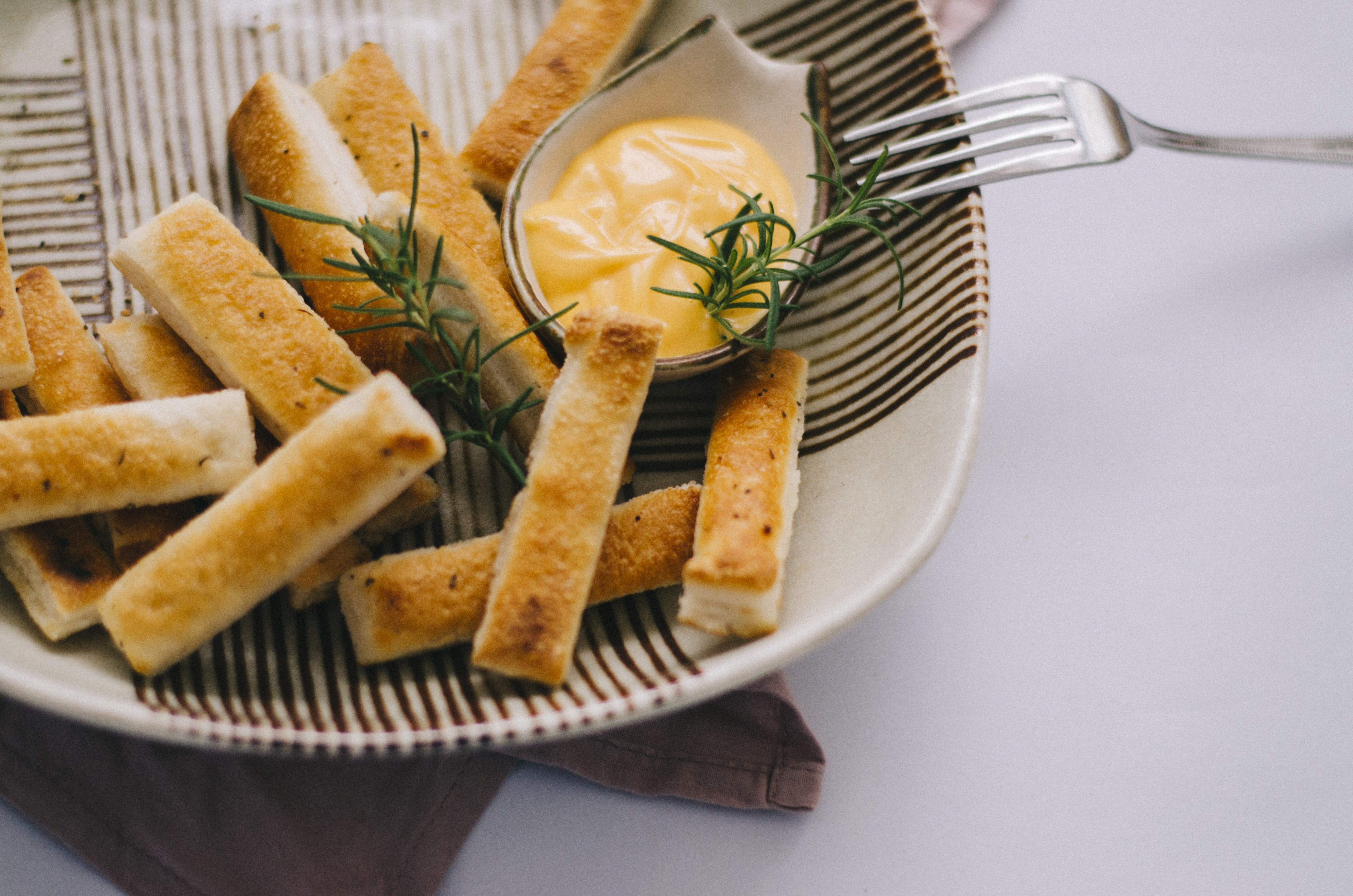 potato, board, freshness, Italian, Bread, ready-to-eat, herb, fork, snack, fresh, vintage, breadstick, pastry, salty, kitchen utensil, eating utensil, table knife, HD Wallpaper