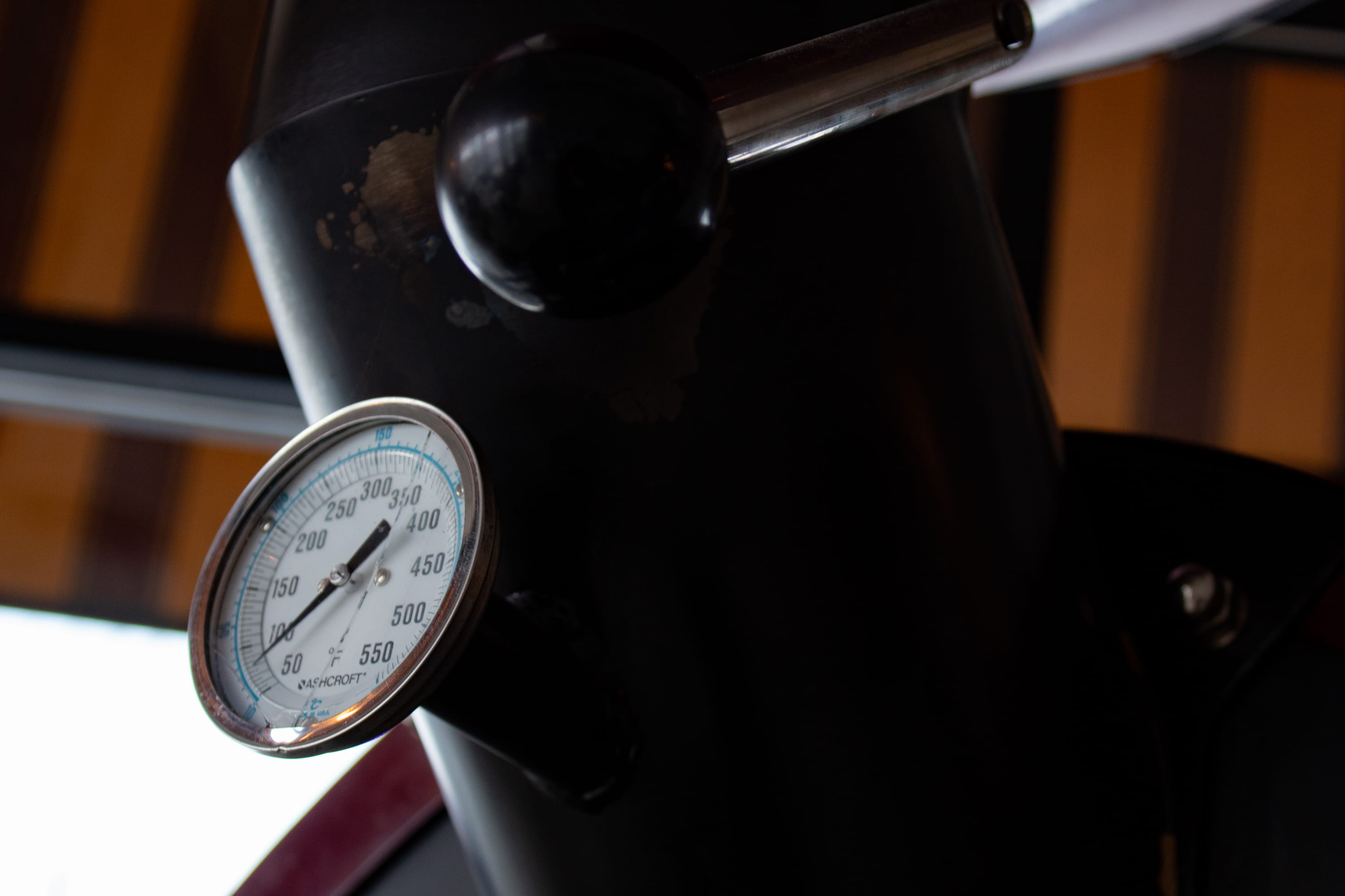 gauge, number, 2K, mode of transportation, roaster, close-up, accuracy, rear view, indoors, communication, focus on foreground, coffee, transportation, HD Wallpaper