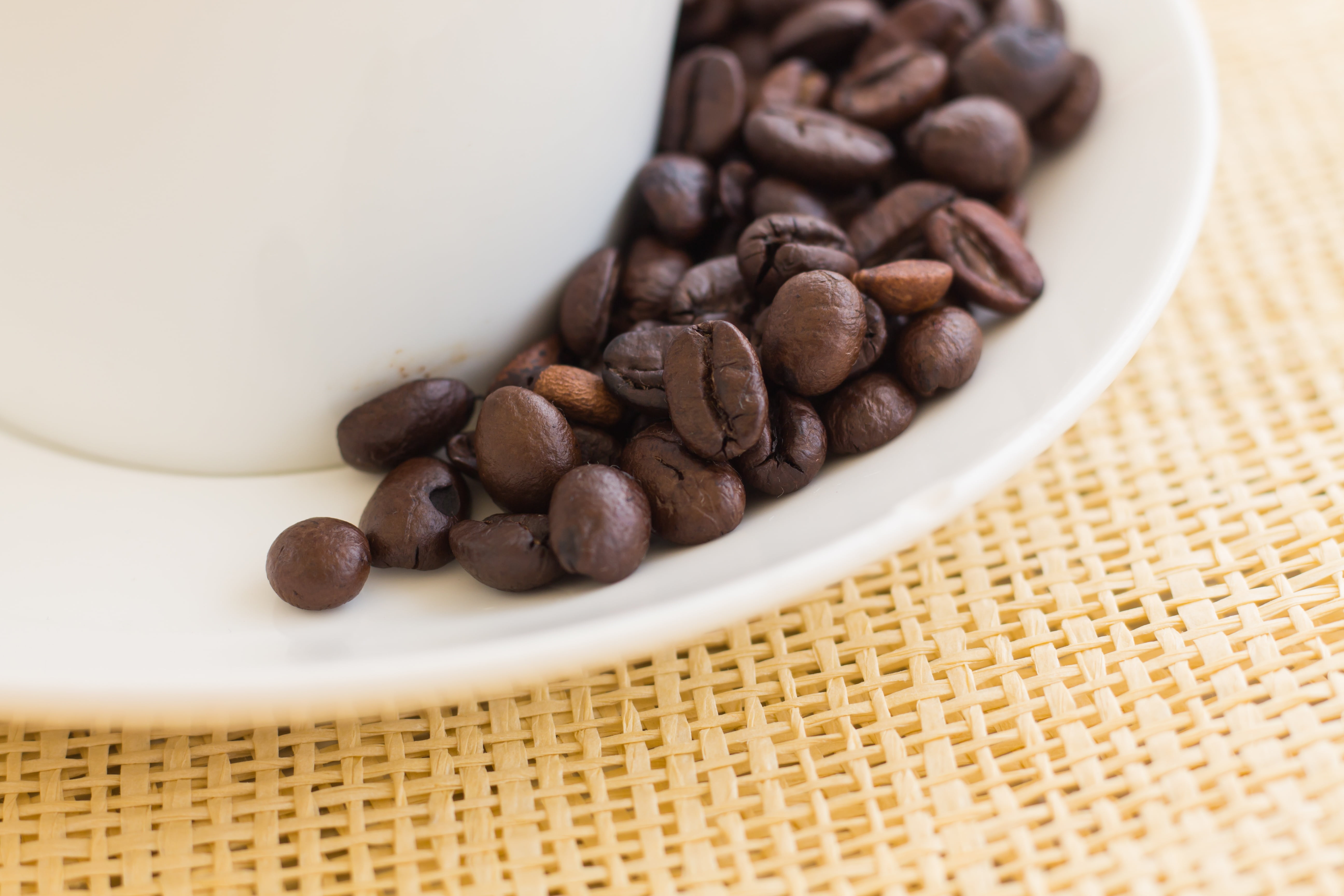 food and drink, freshness, group, 5K, bubble, no people, coffee, art, coffee - drink, holidays, fragrant, selective focus, beverage, crockery, studio shot, HD Wallpaper