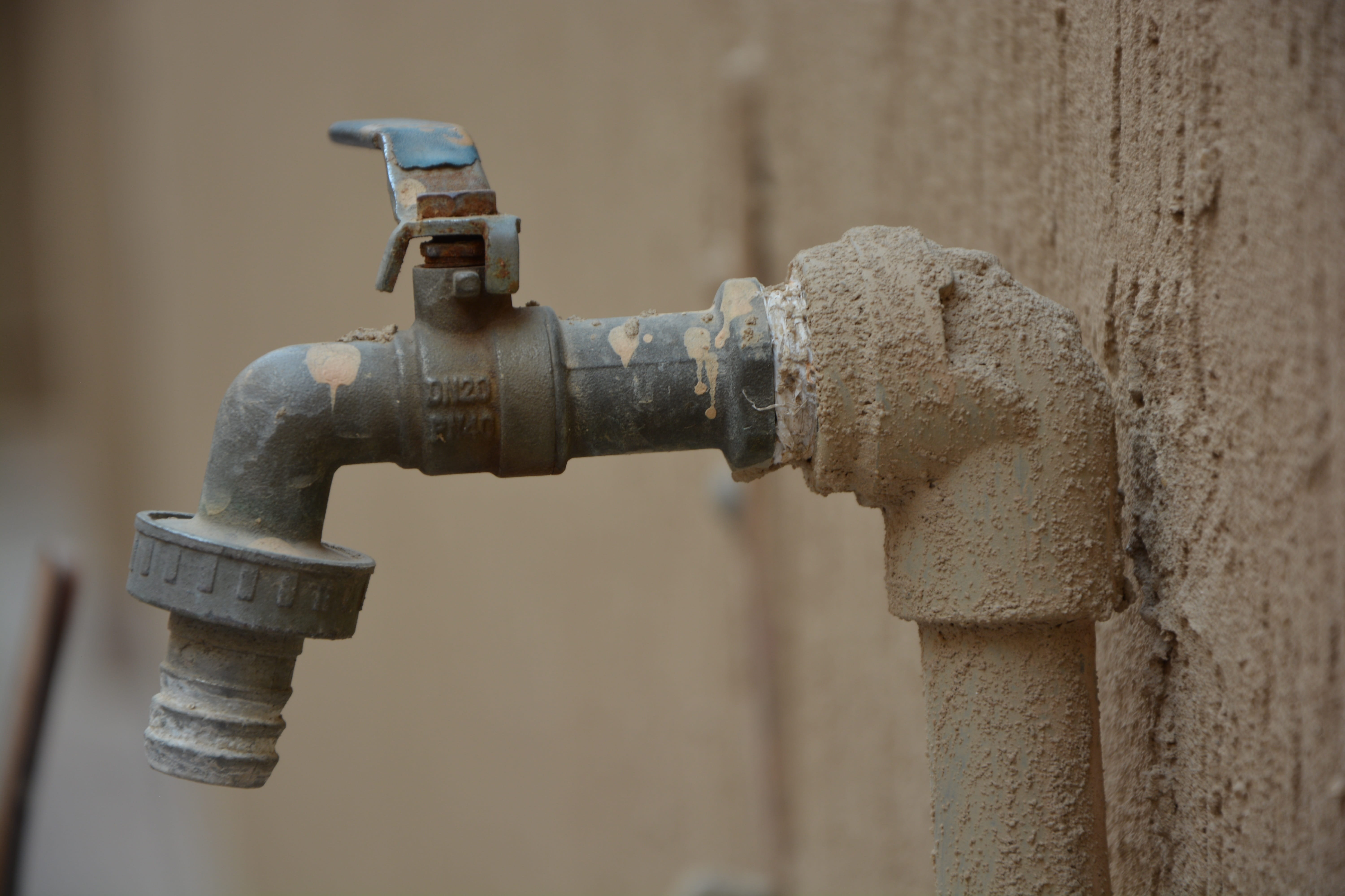 machine valve, rusty, metal, day, industry, close-up, faucet, weathered, water pipe, wall - building feature, construction, building, plumber, no people, HD Wallpaper