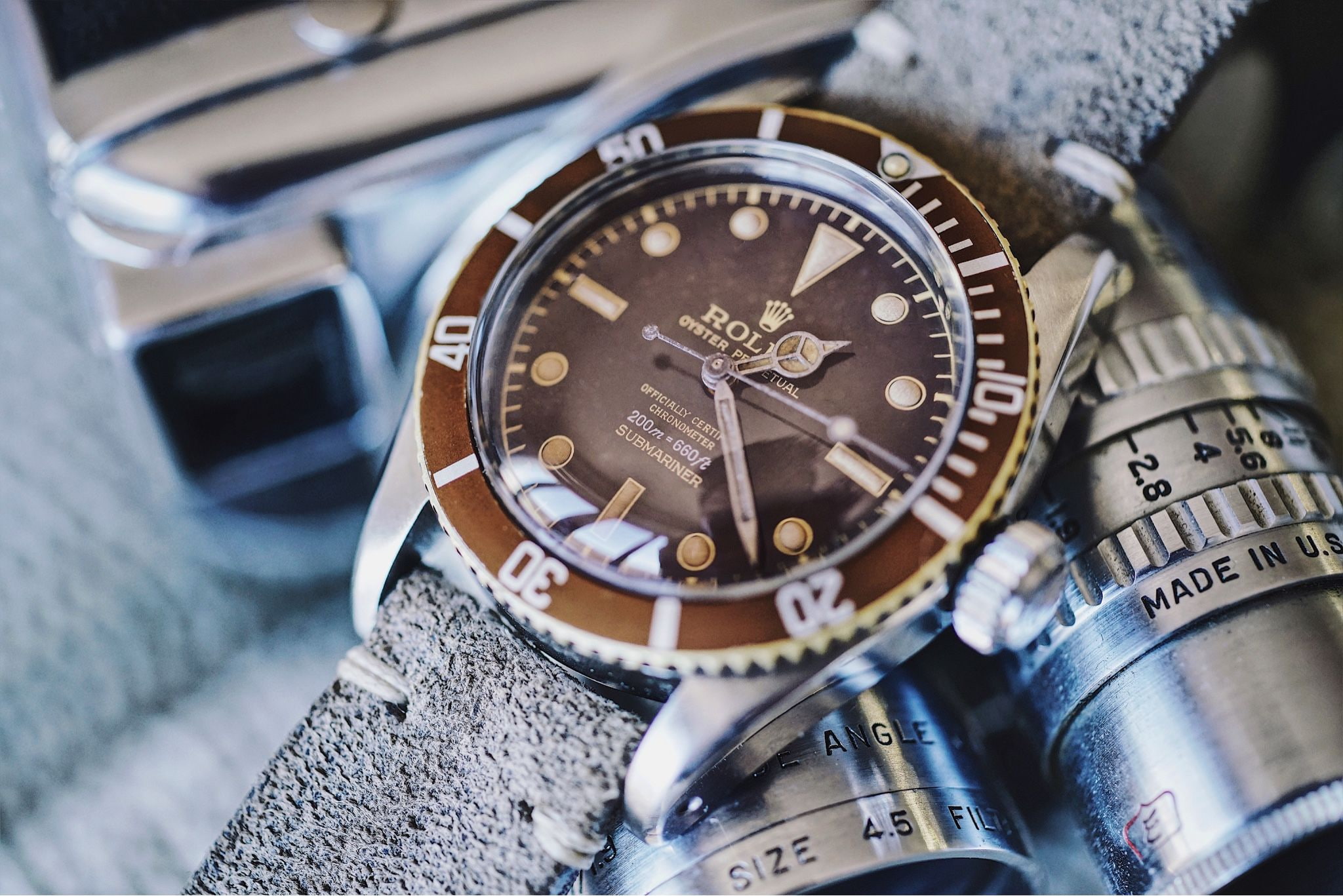 selective focus, close-up, minute hand, quality control, jewelry, no people, indoors, circle, silver colored, clock face, accuracy, time, 1080P, luxury, HD Wallpaper
