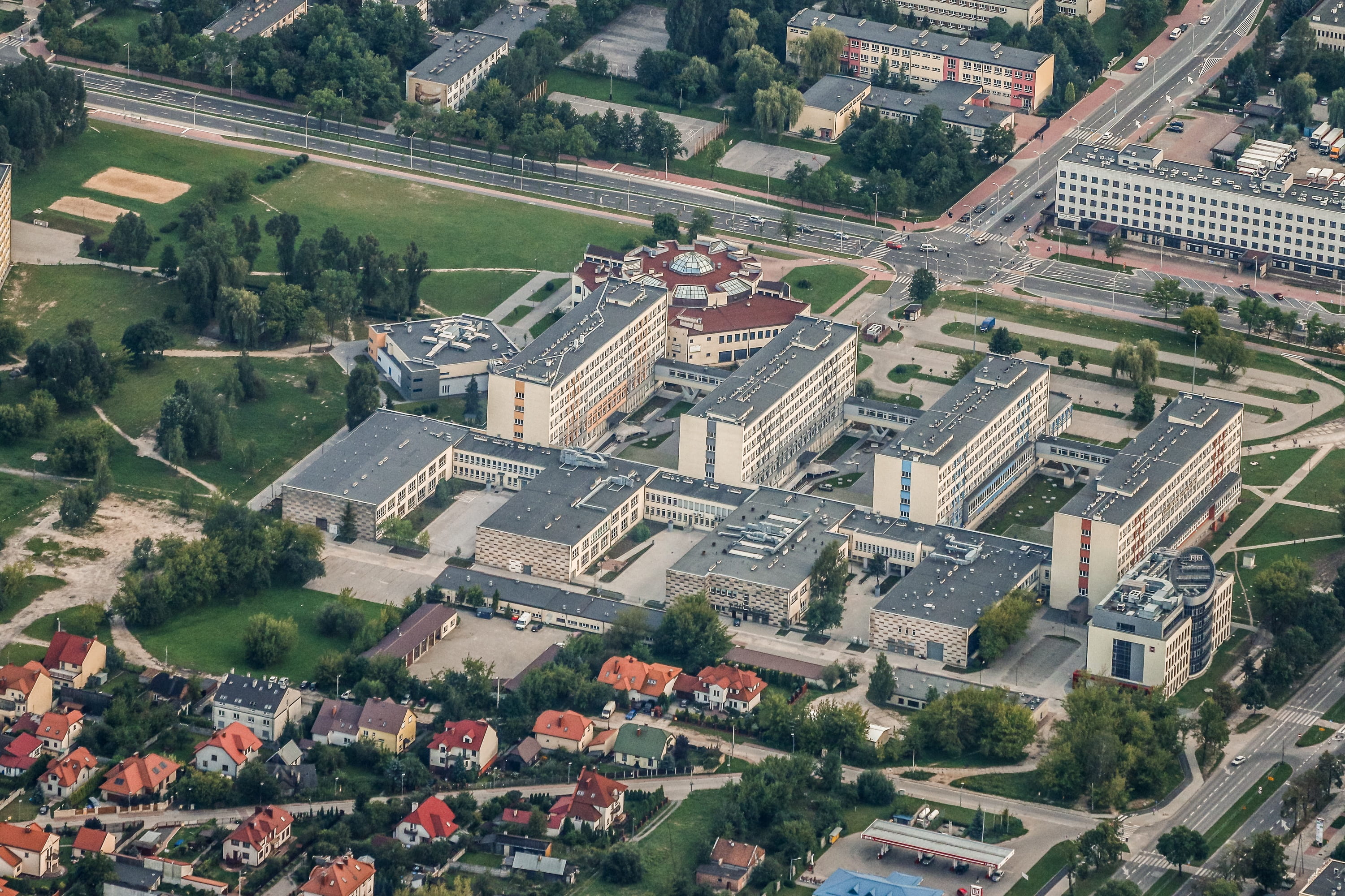 landscape, cityscape, 2K, architecture, plant, polytechnic university which, house, residential district, poland, transportation, outdoors, day, the streets, HD Wallpaper