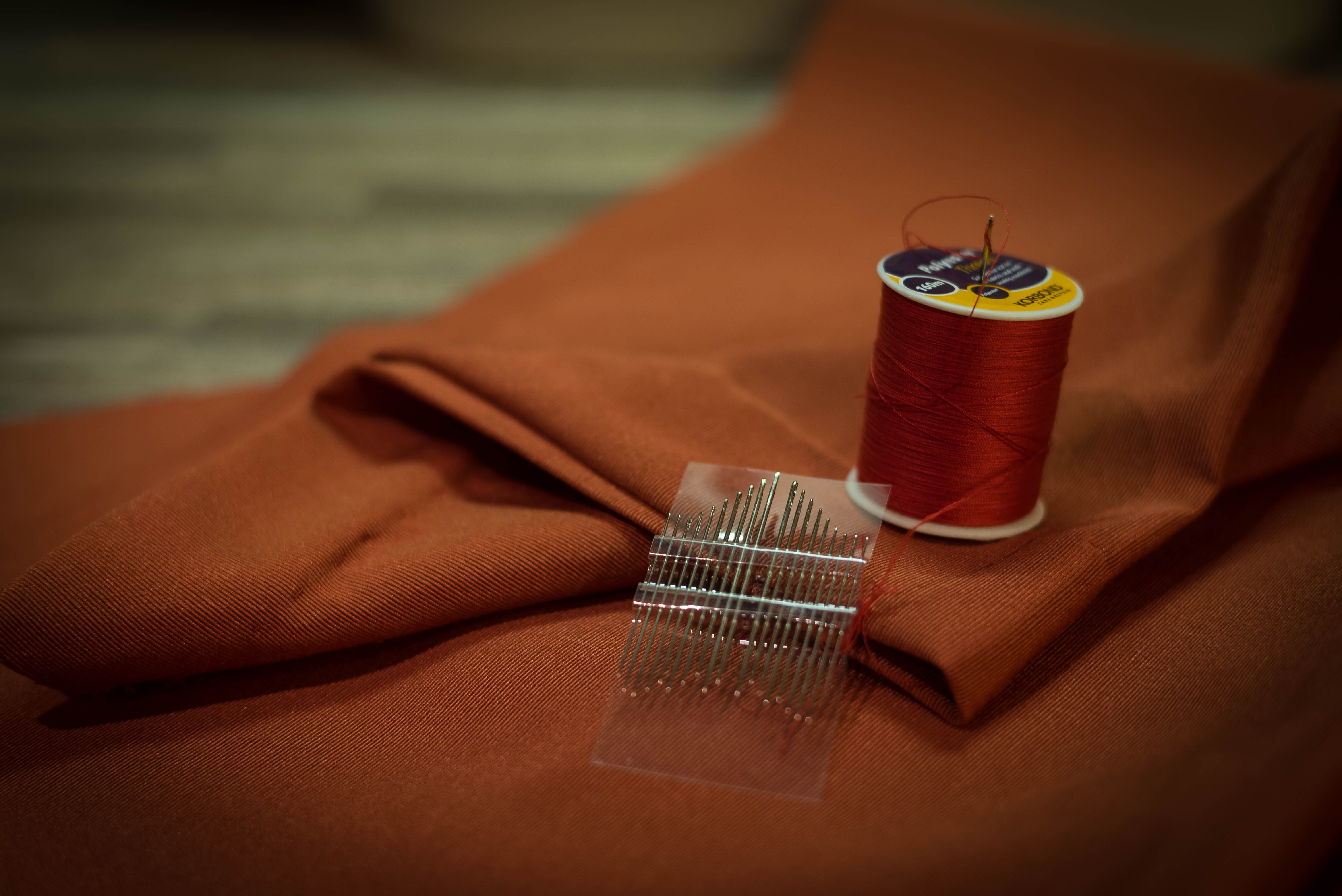arts culture and entertainment, spool, needlecraft, sewing, needle, thread, art and craft, still life, copy space, textile, studio shot, craft, sew, tailor, HD Wallpaper