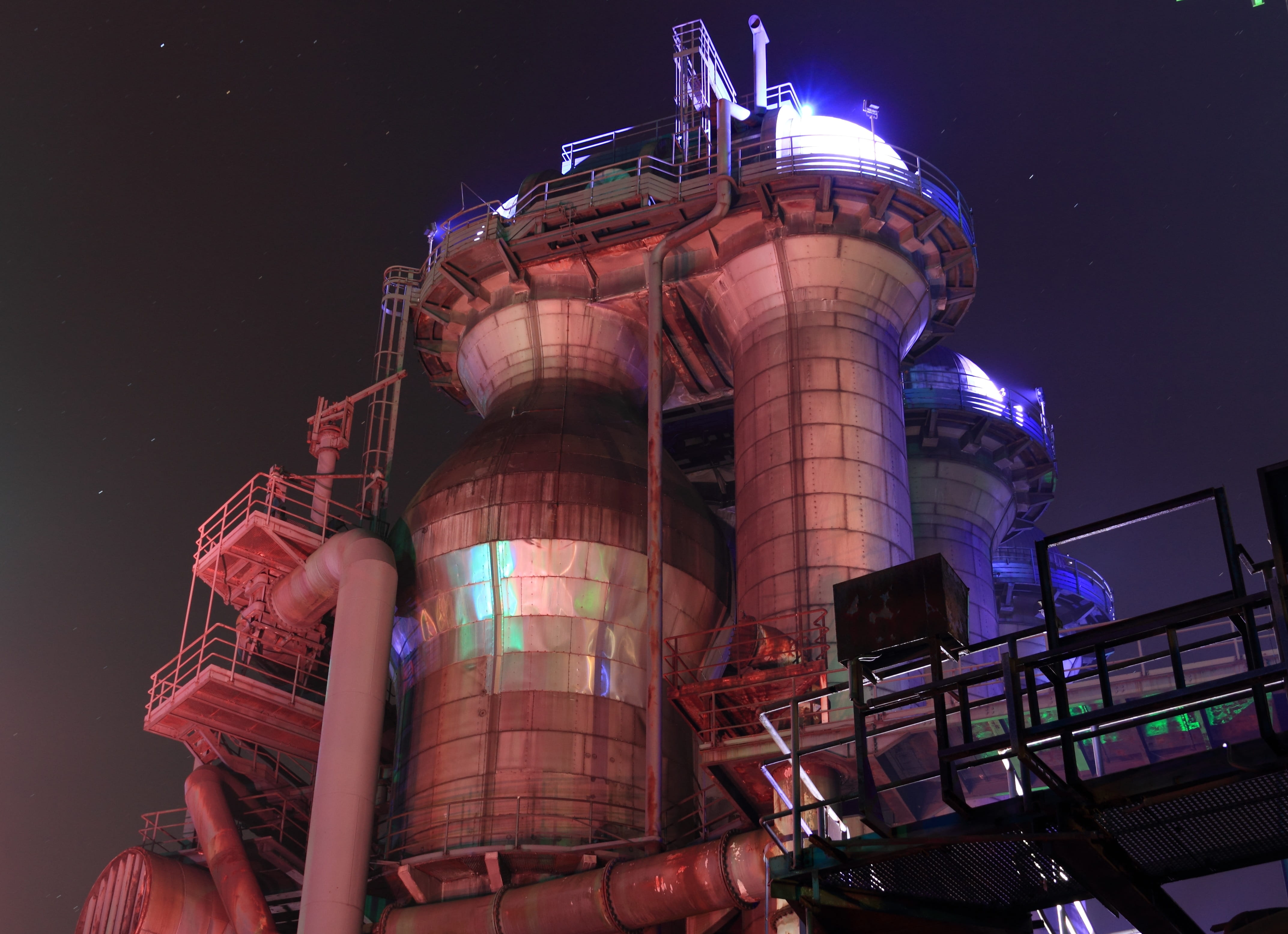 steel, lighting equipment, smoke stack, industrial, blast furnace, industrial district, oil refinery, night, evening, building exterior, metal, Duisburg, HD Wallpaper