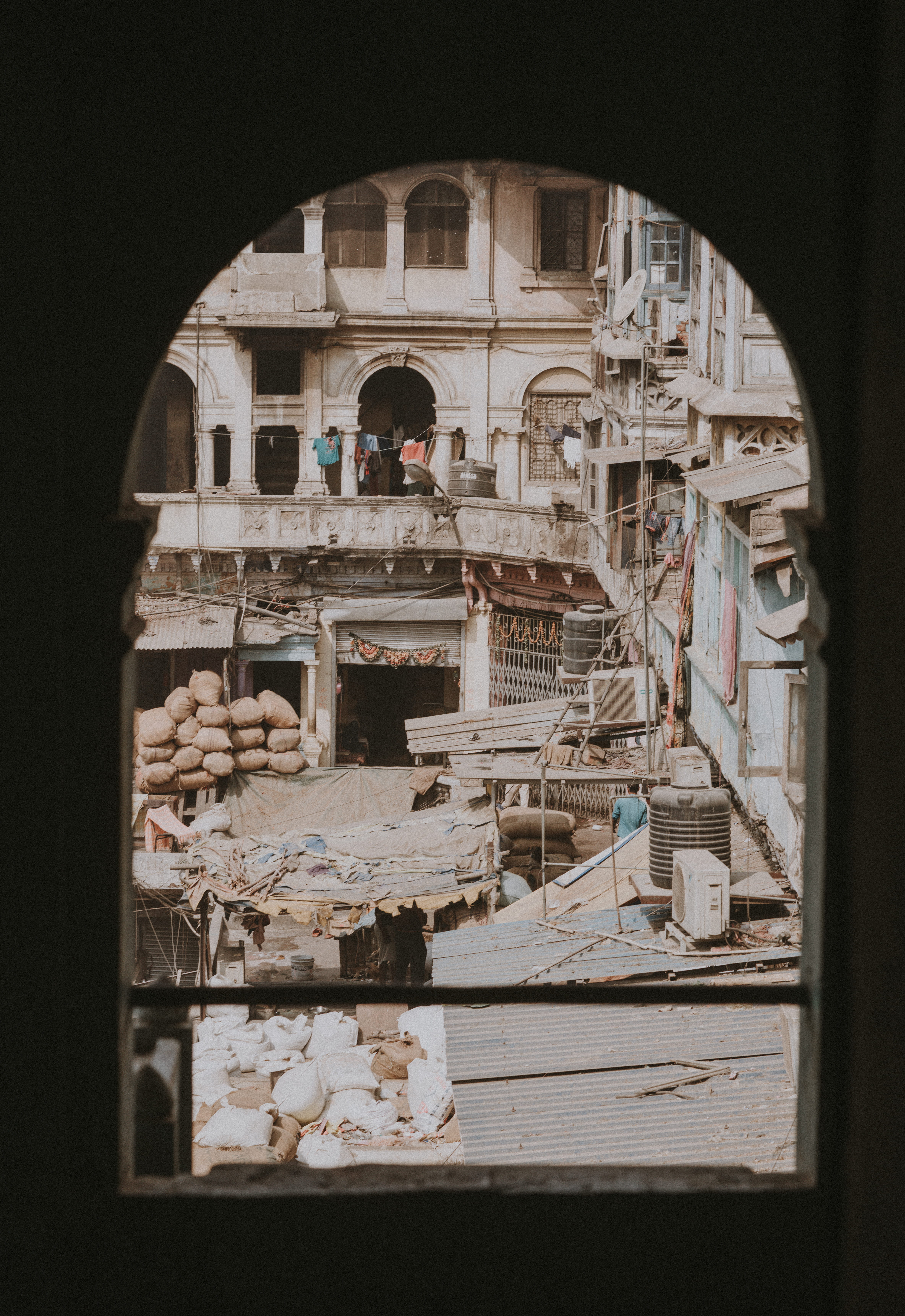 concrete, ruined, shadow, near, life, sunlight, nature, old delhi, hanged, no people, white, the past, market, railing, city, apartment, architecture, photo, Phone HD Wallpaper