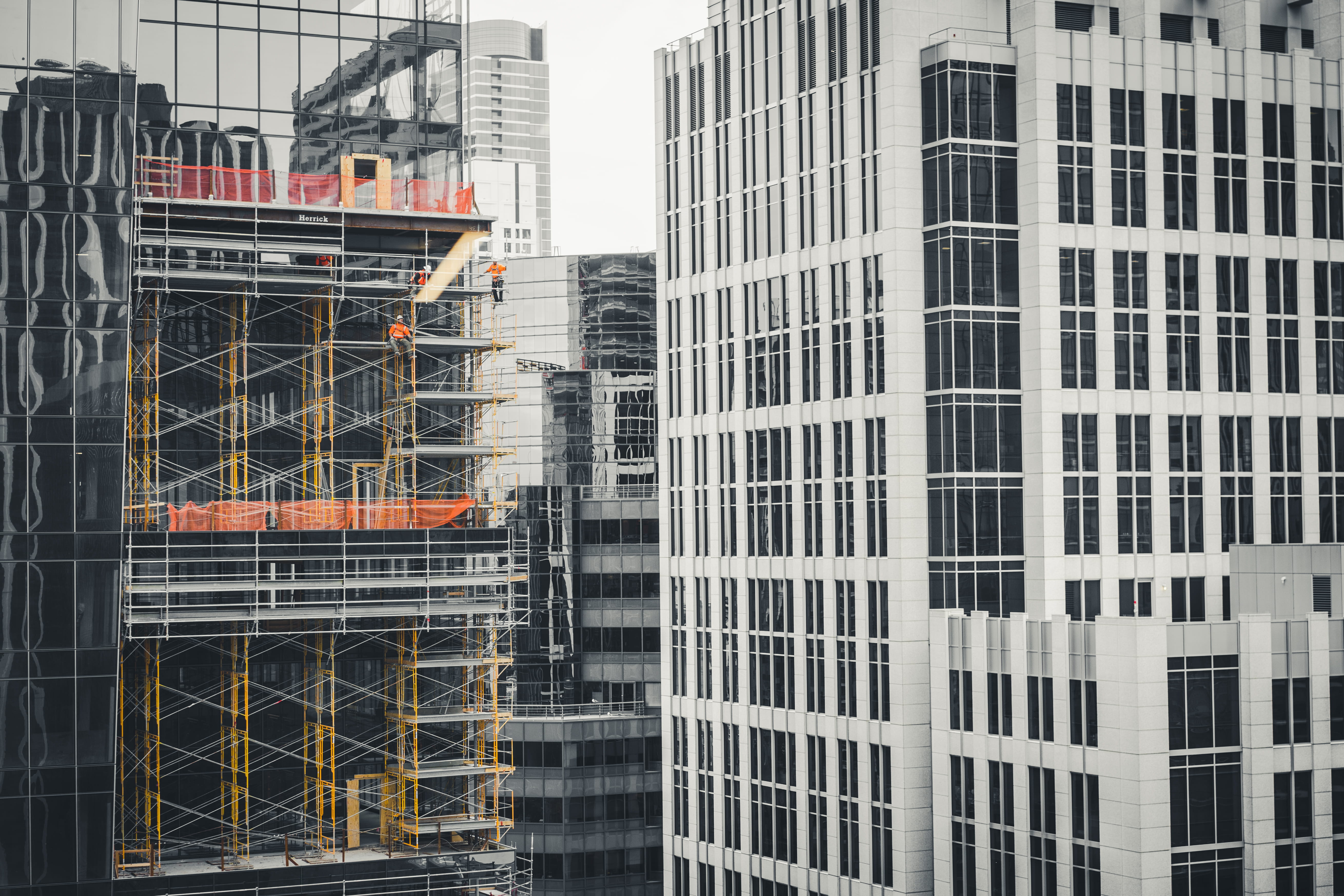 incomplete, construction industry, day, building exterior, office building exterior, outdoors, office building, san francisco, city, building, 5K, workman, HD Wallpaper