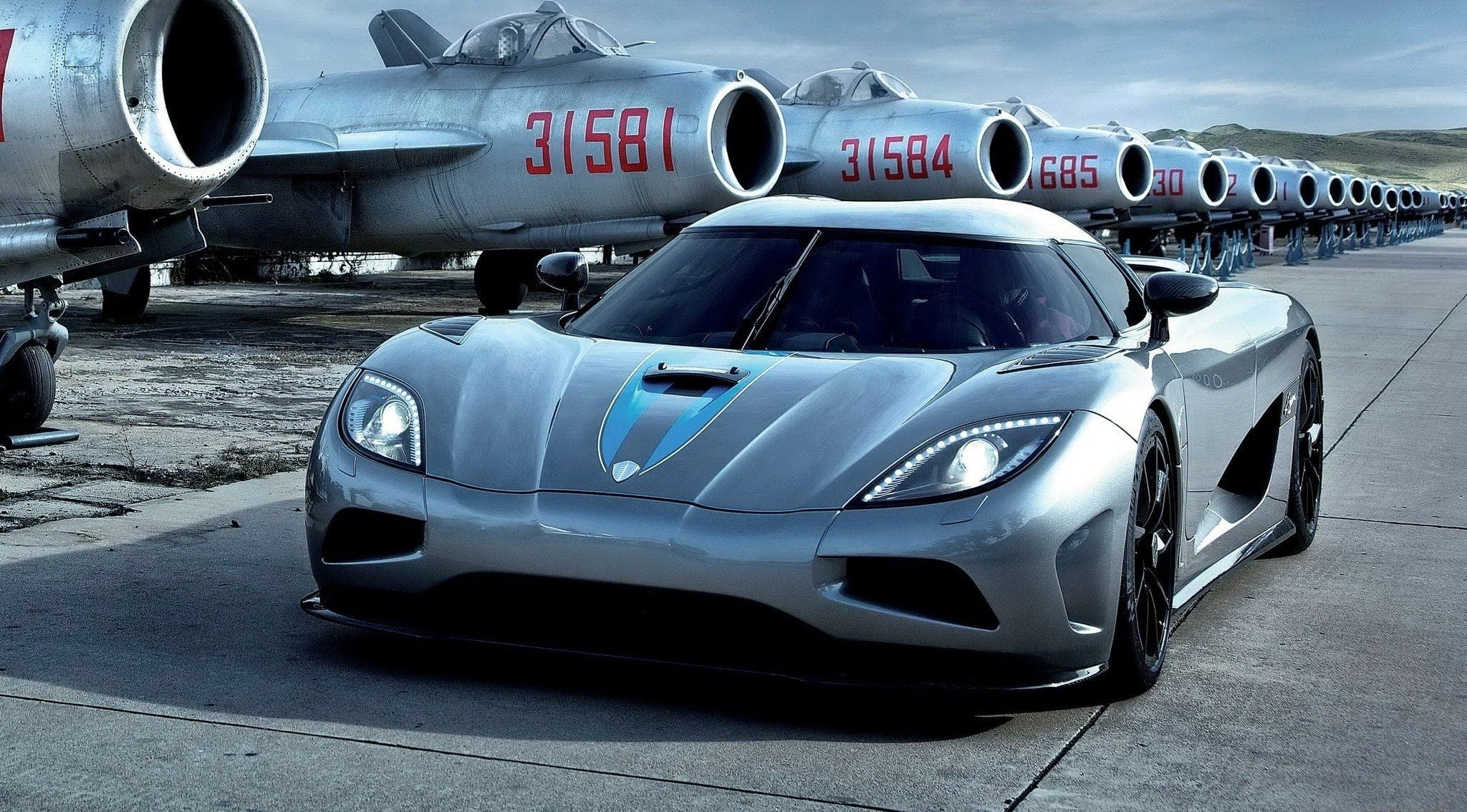 mode of Transport, speed, luxury, flying, mode of transportation, silver, stylish, airplane, motor vehicle, wheel, outdoors, racecar, no People, airport runway, HD Wallpaper