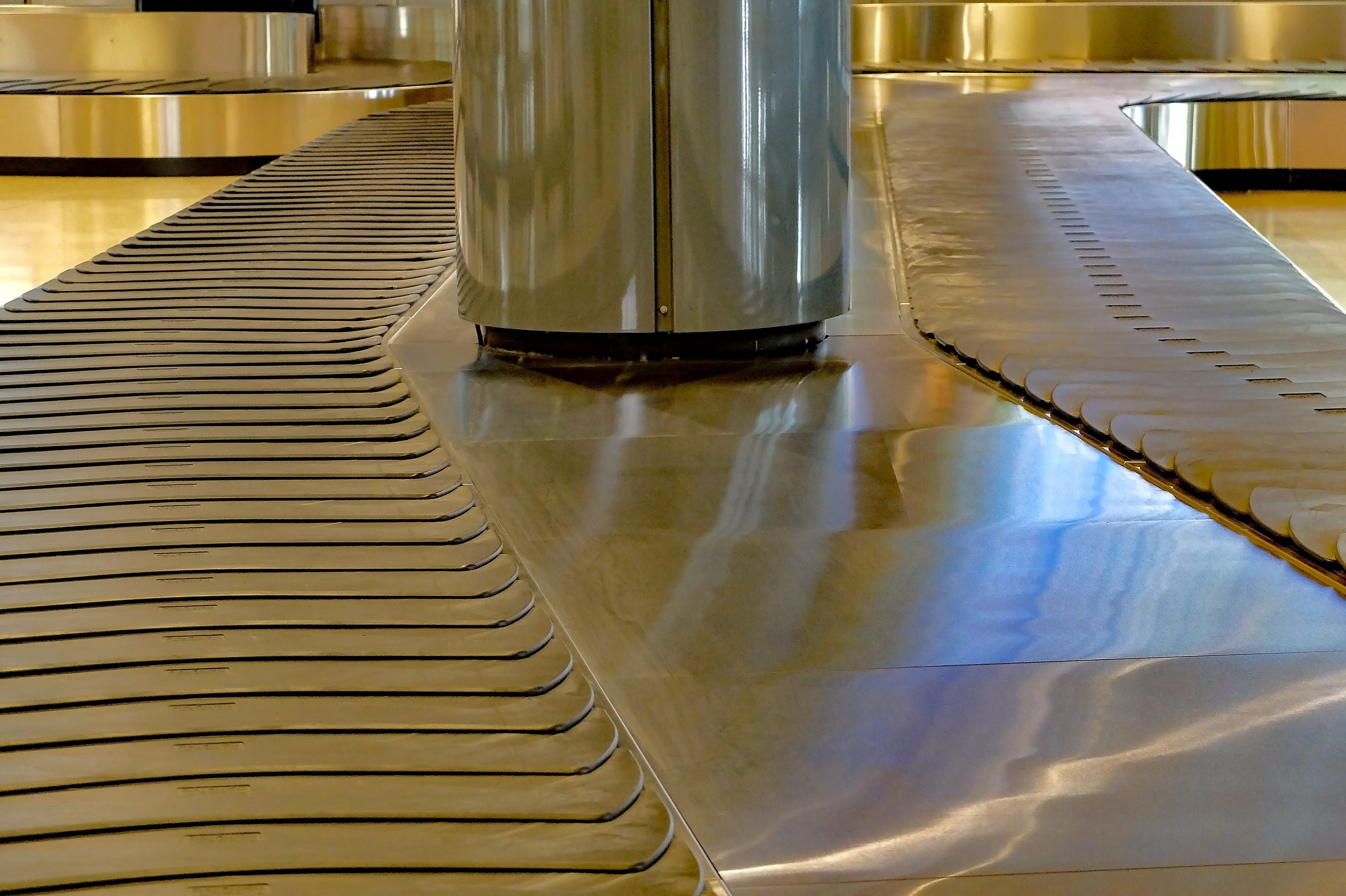 absence, transparent, motion, wood - material, architecture, high angle view, indoors, airport, pattern, no people, table, luggage conveyor, focus on foreground, HD Wallpaper
