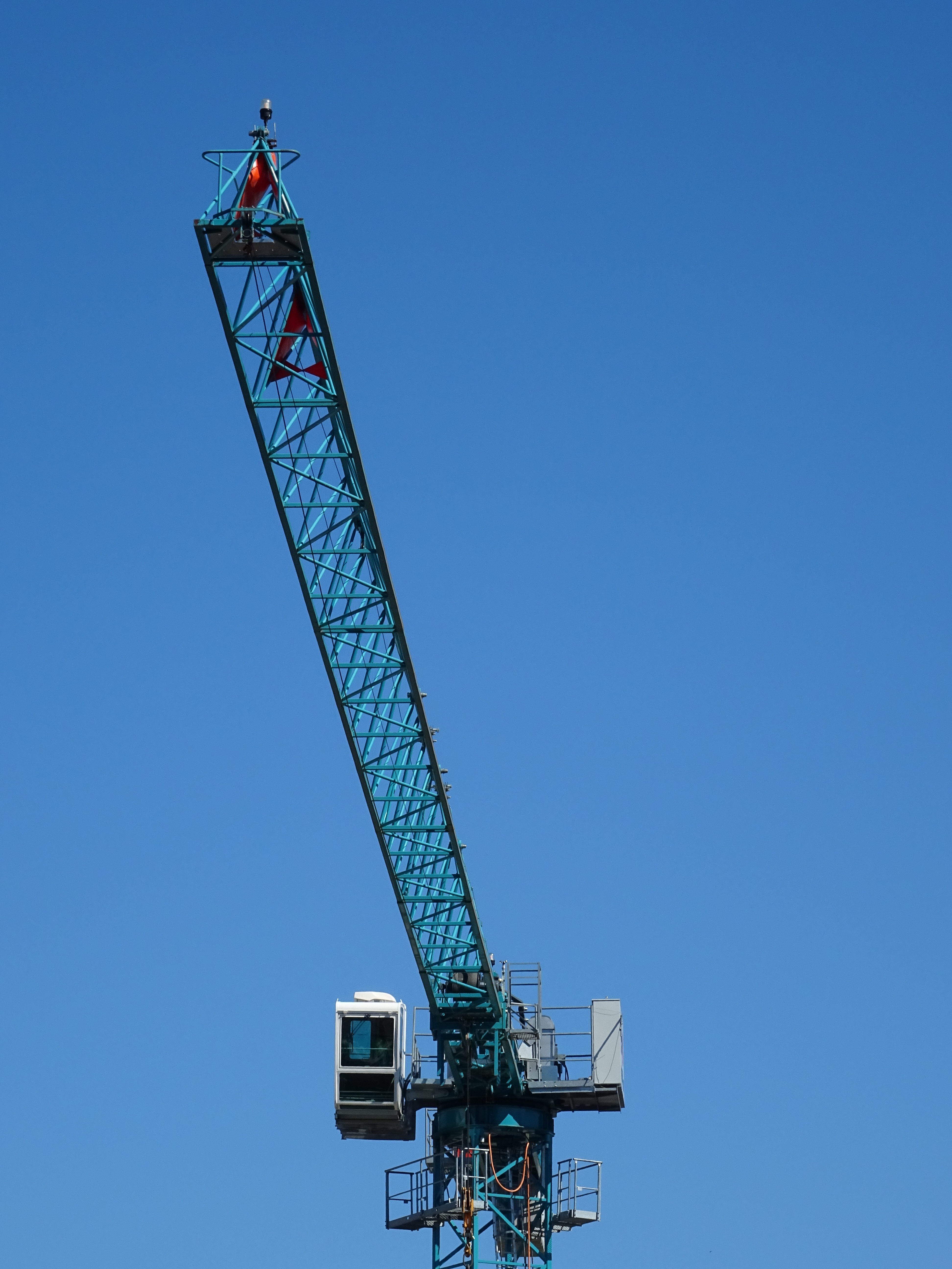 construction, crane - construction machinery, blue, construction equipment, outdoors, copy space, machinery, industry, baukran, construction site, blue sky, Phone HD Wallpaper