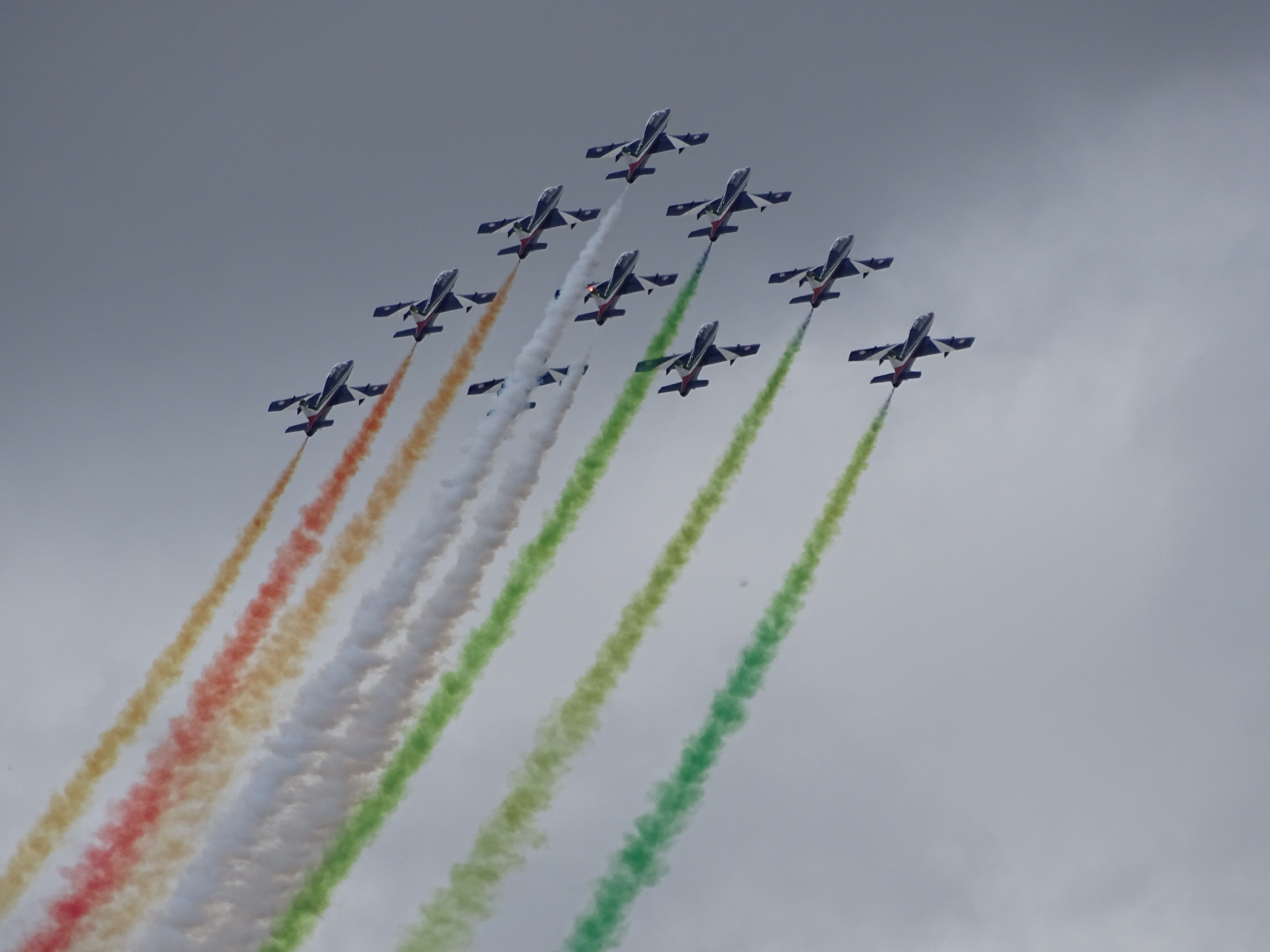 ostrava, italian, sky, smoke - physical structure, cloud - sky, cooperation, flying, vapor trail, nato days, speed, 5K, low angle view, aircraft, air show, HD Wallpaper