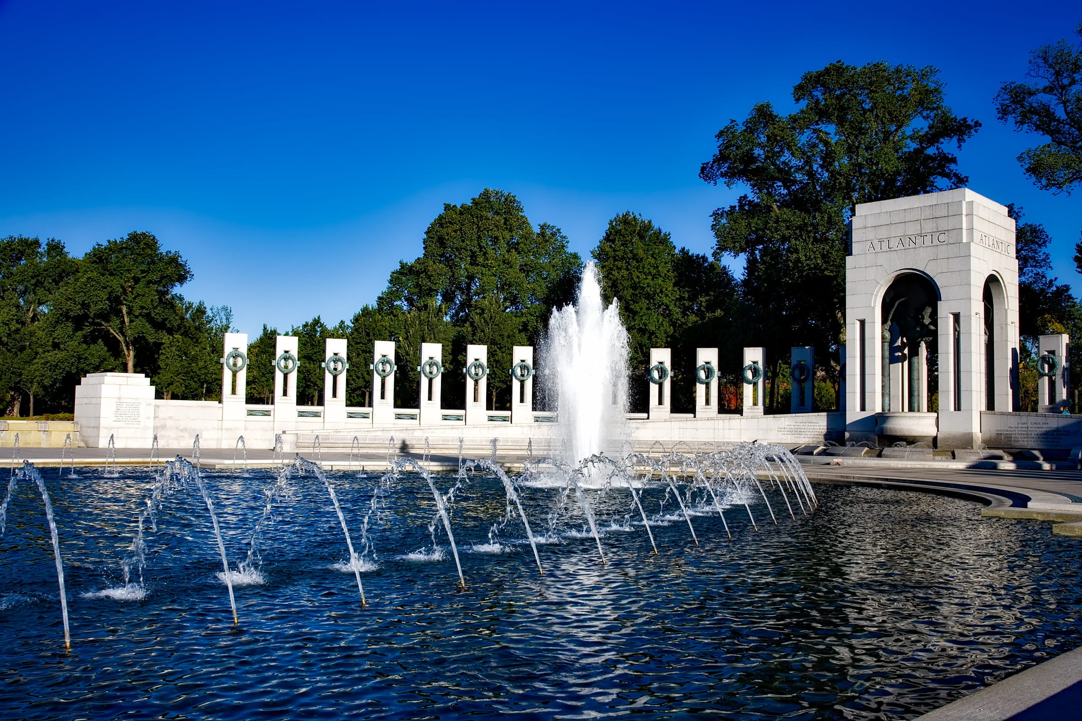 World War Ii, travel Locations, sky, tree, waterfront, splashing, luxury, veterans, flowing water, flowing, day, famous Place, travel Destinations, blue, HD Wallpaper