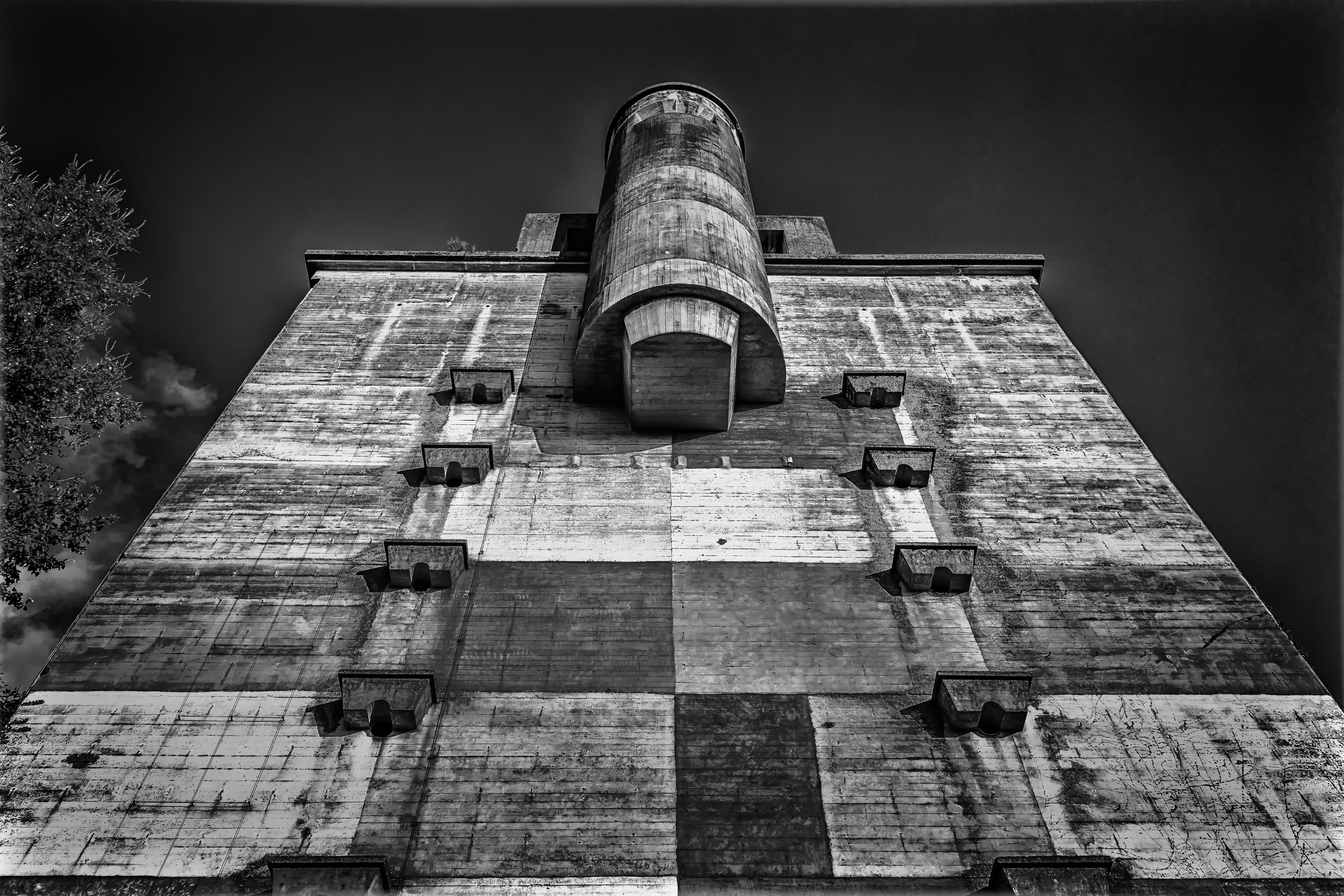 loopholes, black and white, outdoors, 5K, building, history, war, tower, the past, bunker, travel destinations, sky, historically, world war, protection, HD Wallpaper
