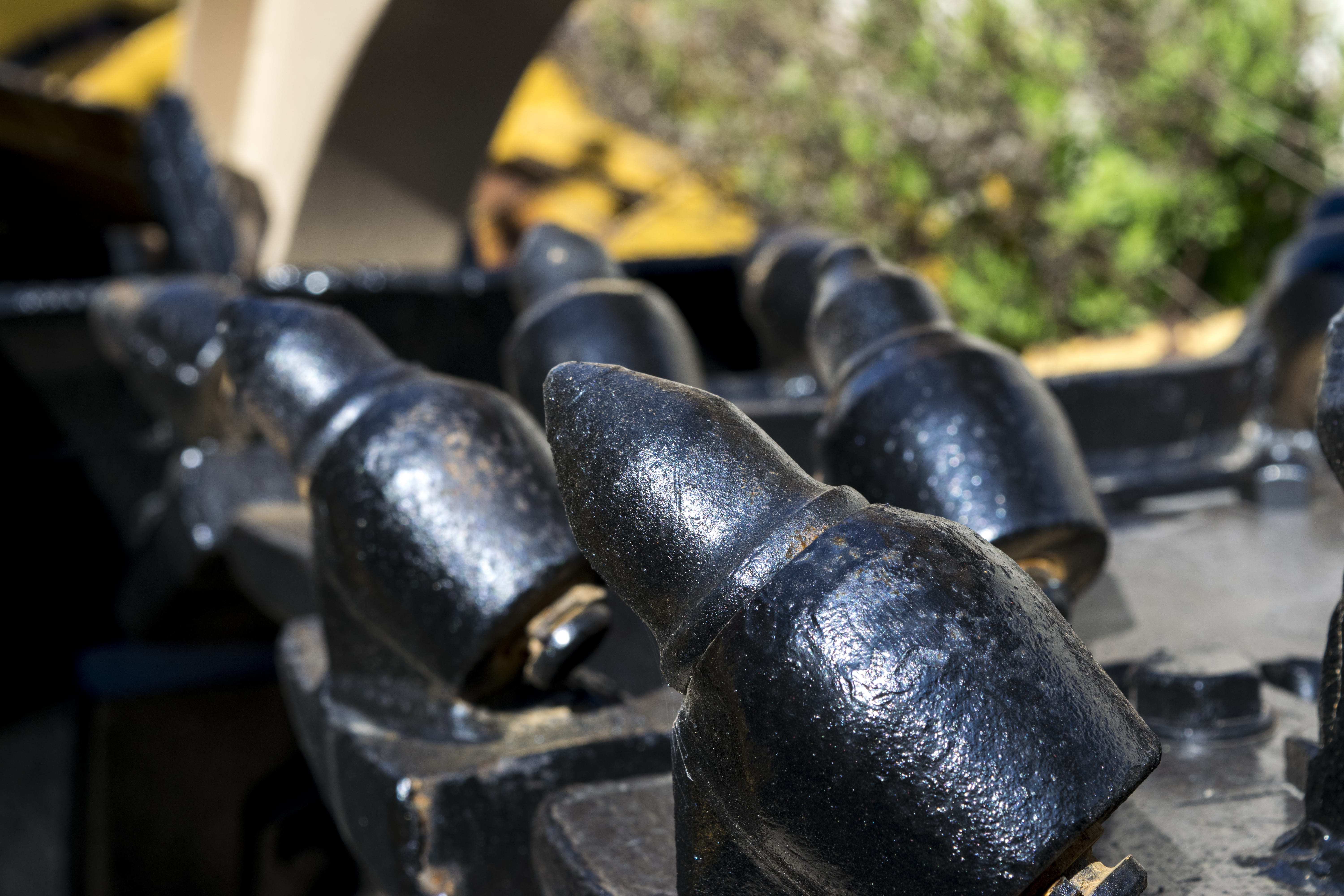 iron, tire, black color, apparel, weaponry, weapon, mode of transportation, military, selective focus, in a row, trencher, hydrant, day, tips, metal, sunlight, HD Wallpaper