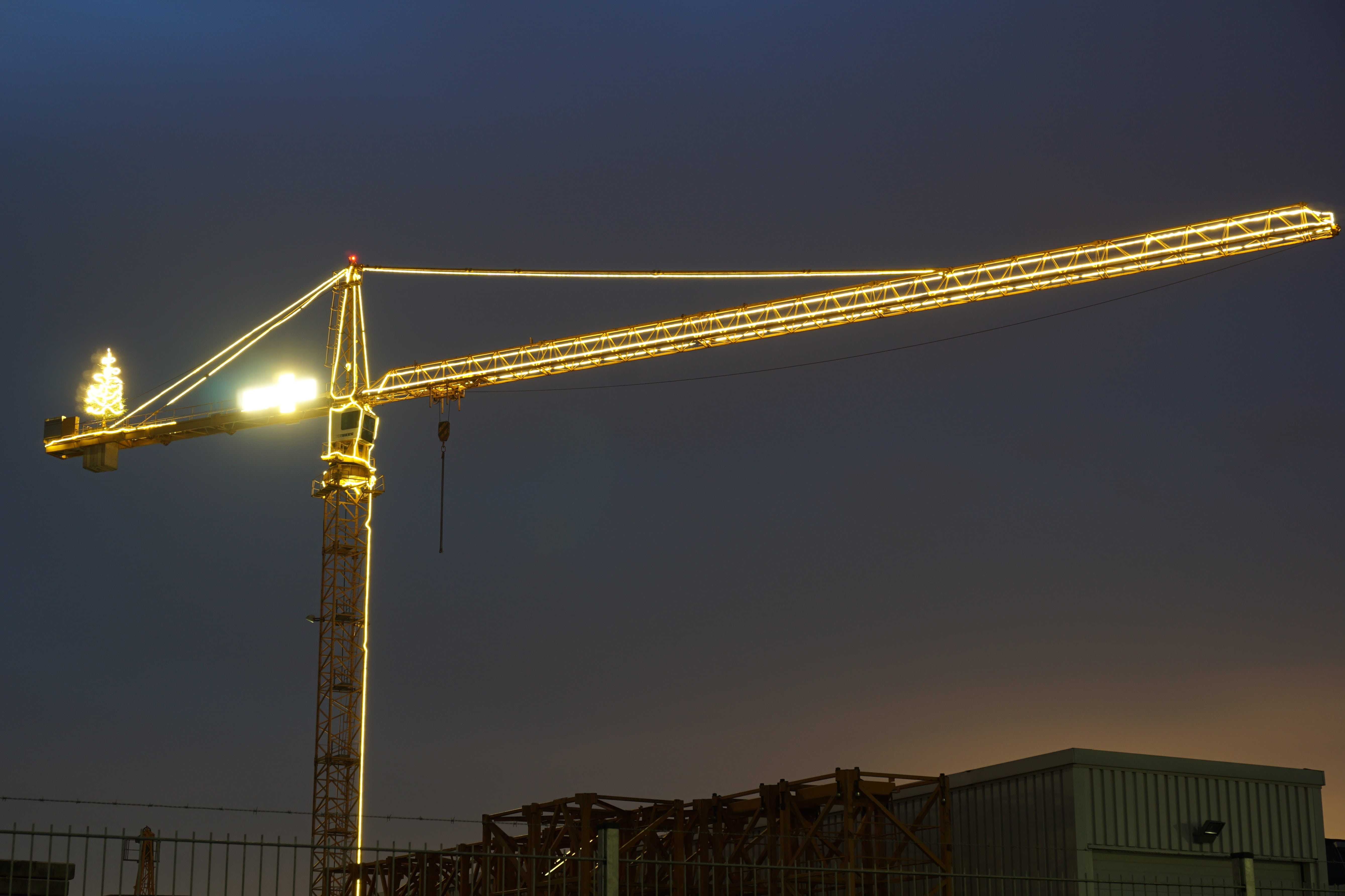 last, high, built structure, no people, baukran, drivers cab, construction industry, outdoors, iron, tool, transportation, metal, lift loads, nature, motion, HD Wallpaper