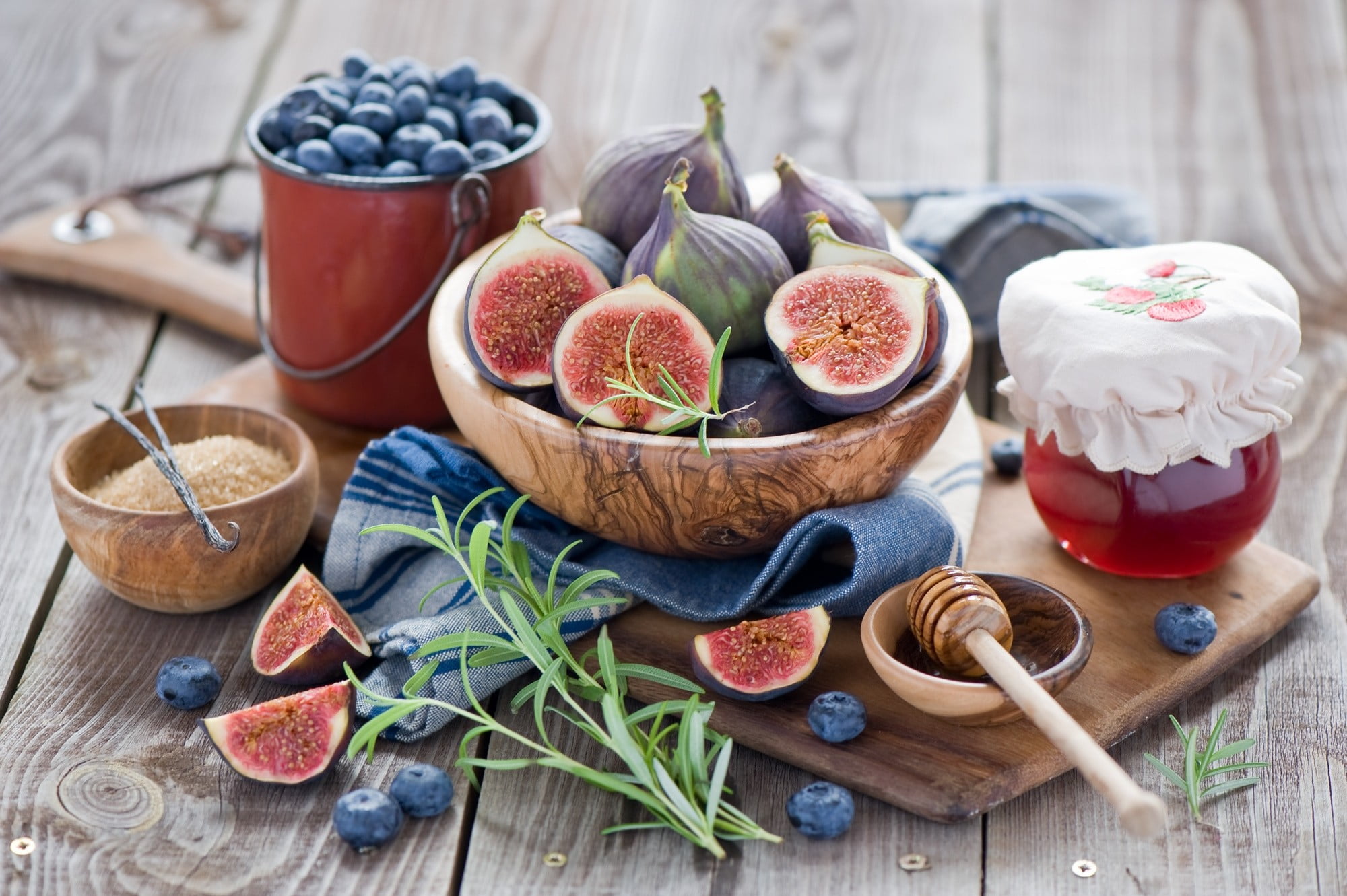 yogurt, cranberries, healthy Lifestyle, sweet Food, cutting board, vegetarian Food, berry Fruit, red, refreshment, summer, cross section, juice, jam, smoothie, HD Wallpaper