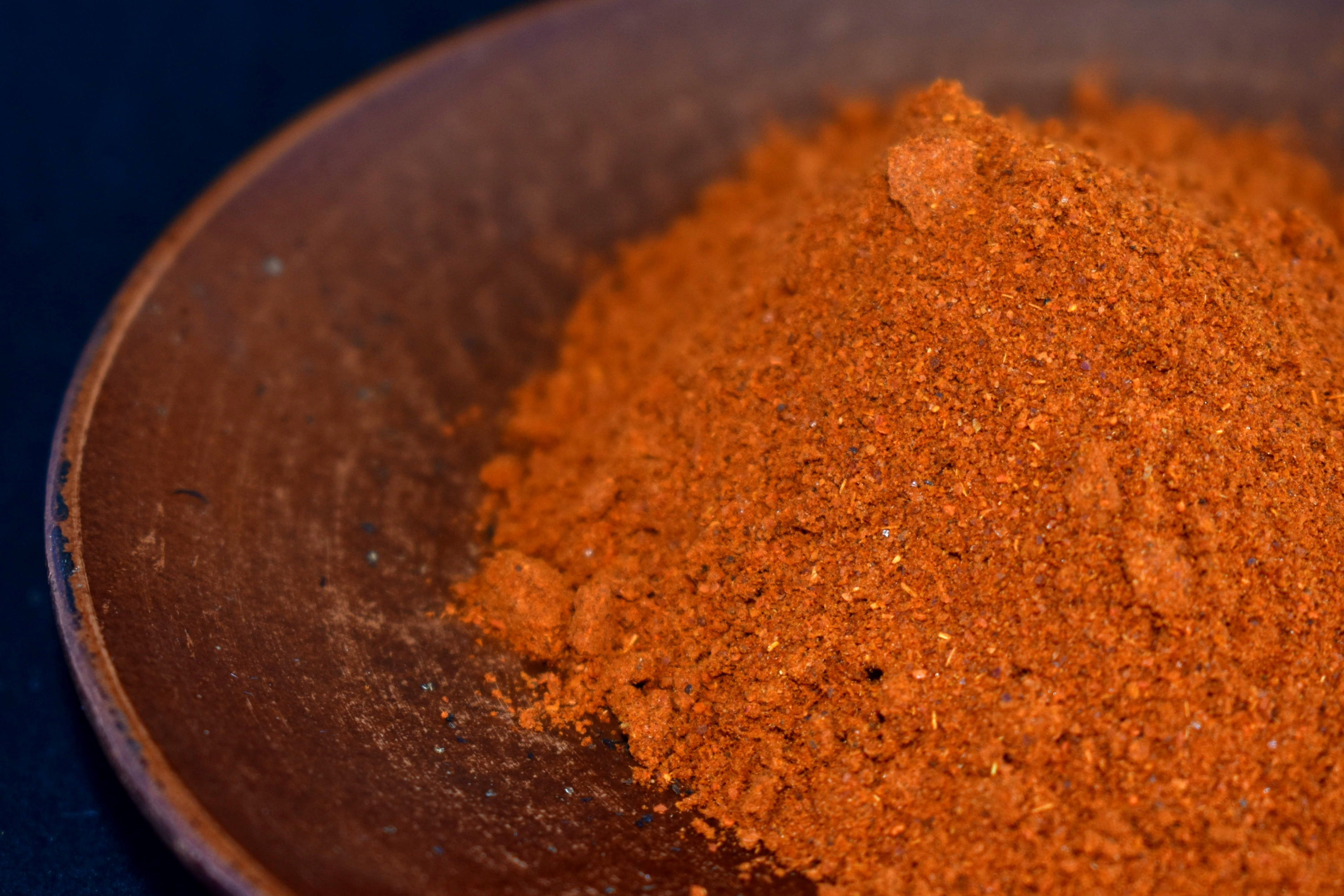 spices, pepper, sweet food, seasoning, food and drink, krupnyj plan, ingredient, close-up, no one, black background, kitchen utensil, spice, red pepper, HD Wallpaper