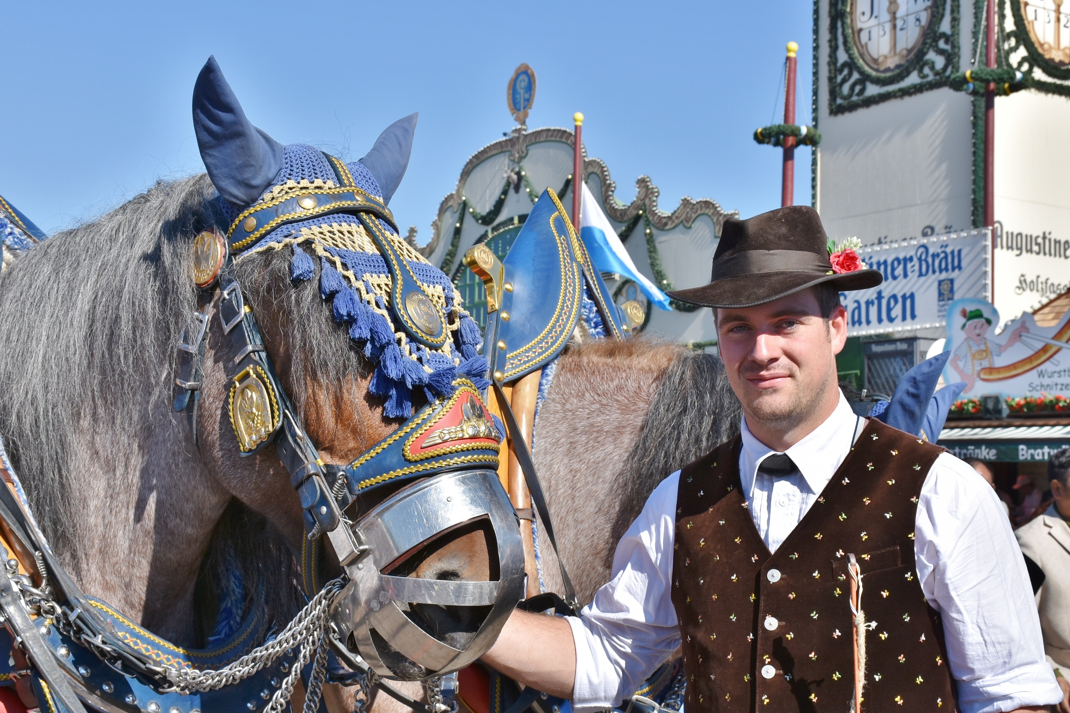 domestic, front view, day, folk festival, clothing, leisure activity, adult, 2K, looking at camera, horses, tradition, livestock, traditionally, man, munich, HD Wallpaper