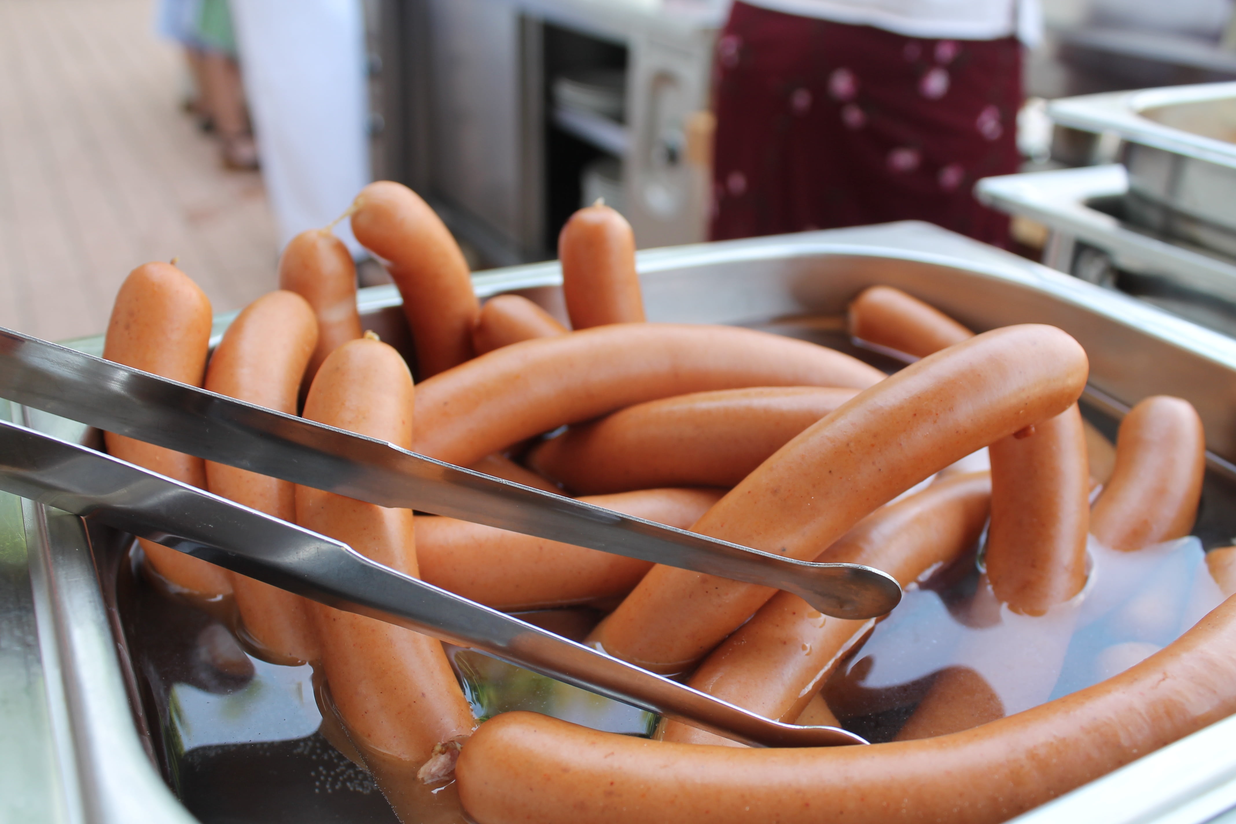 wellbeing, clean, sausage, human body part, freshness, home, hot dog, indoors, close-up, healthy eating, preparation, focus on foreground, people, household equipment, HD Wallpaper