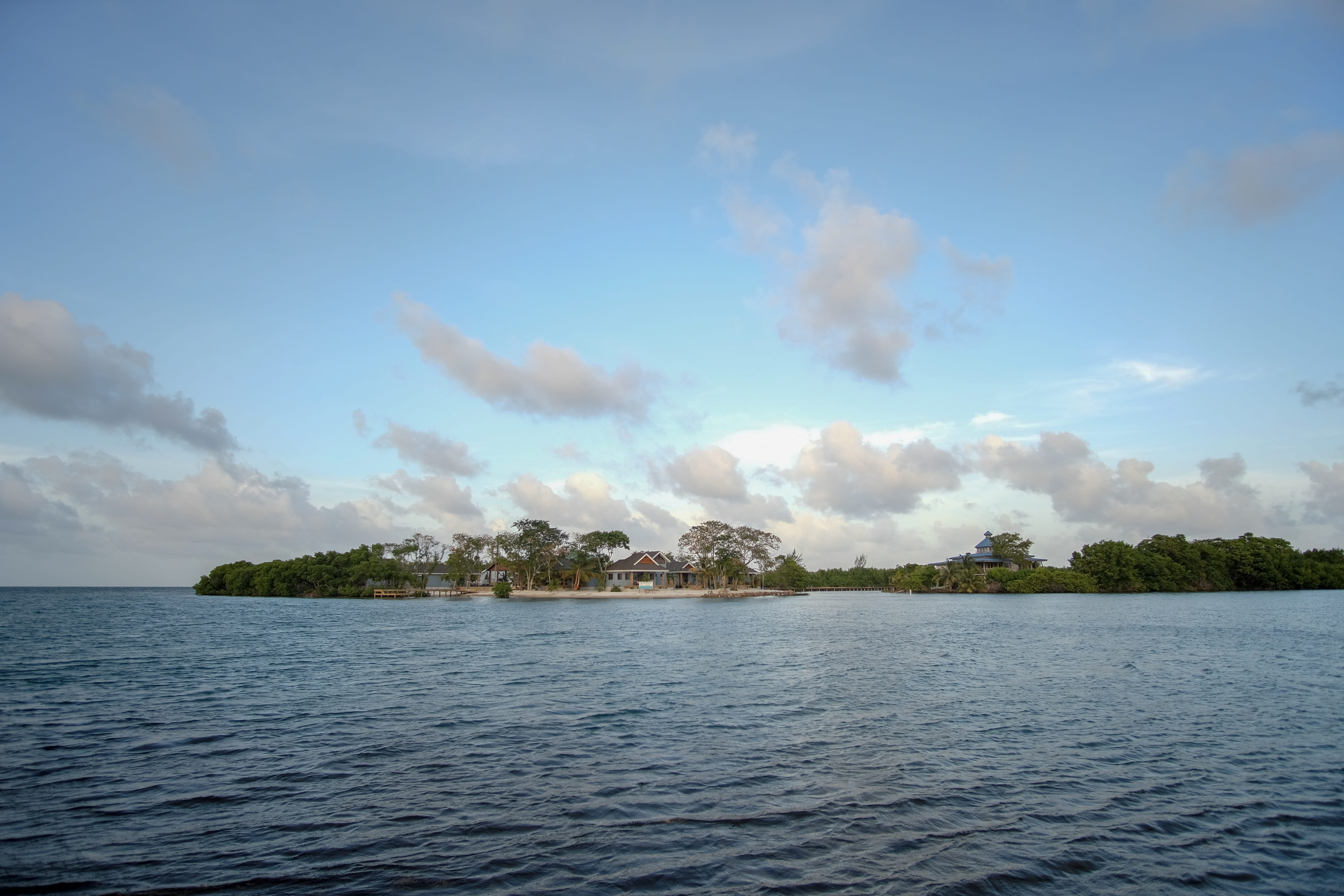 caye, 5K, no people, house, tranquility, beauty in nature, plant, day, outdoors, waterfront, rippled, view into land, water, sea, tree, idyllic, cloud - sky, HD Wallpaper