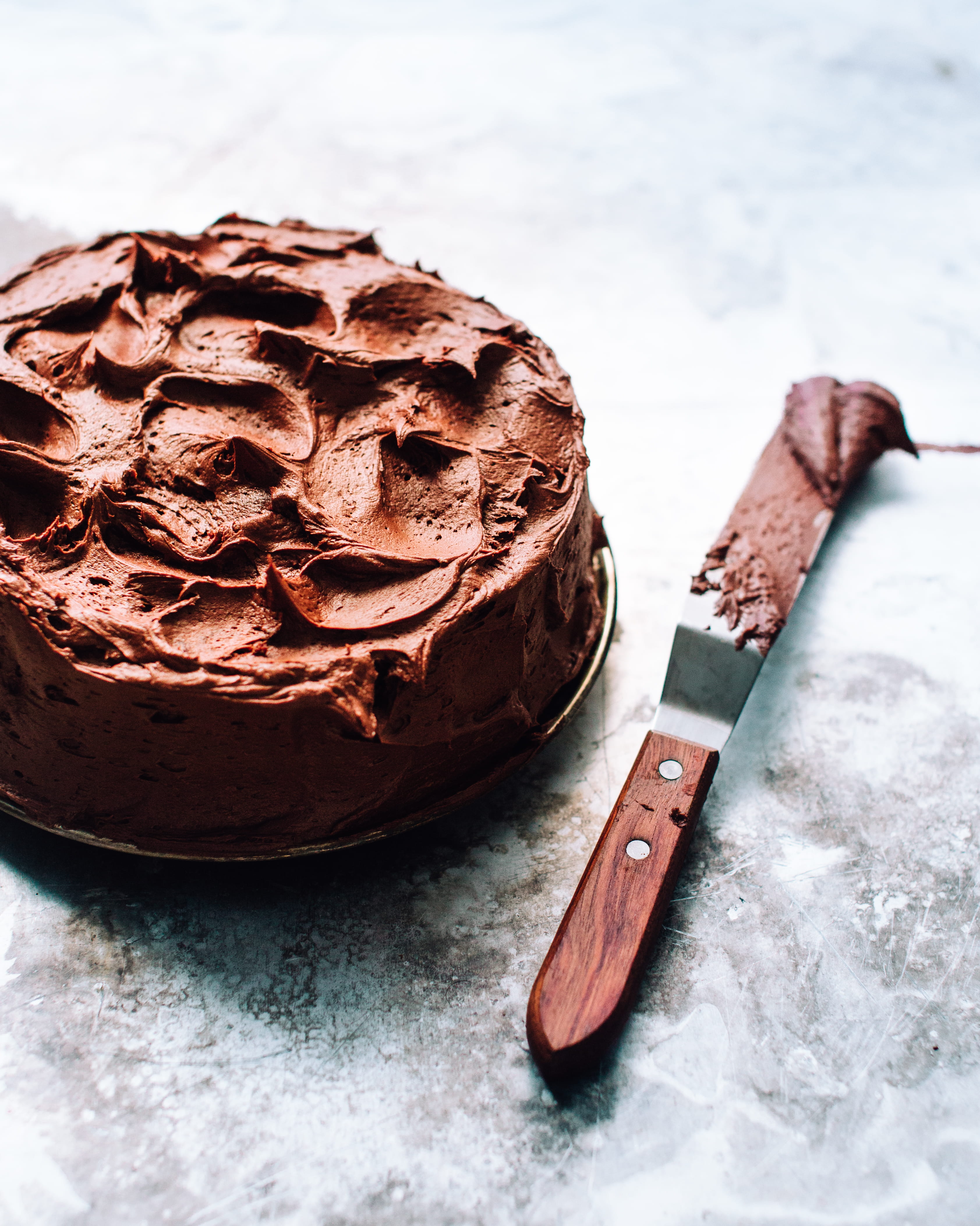 unhealthy eating, baked, freshness, frosting, chocolate, celebration, sweet, cake, still life, focus on foreground, food photography, close-up, no people, Phone HD Wallpaper