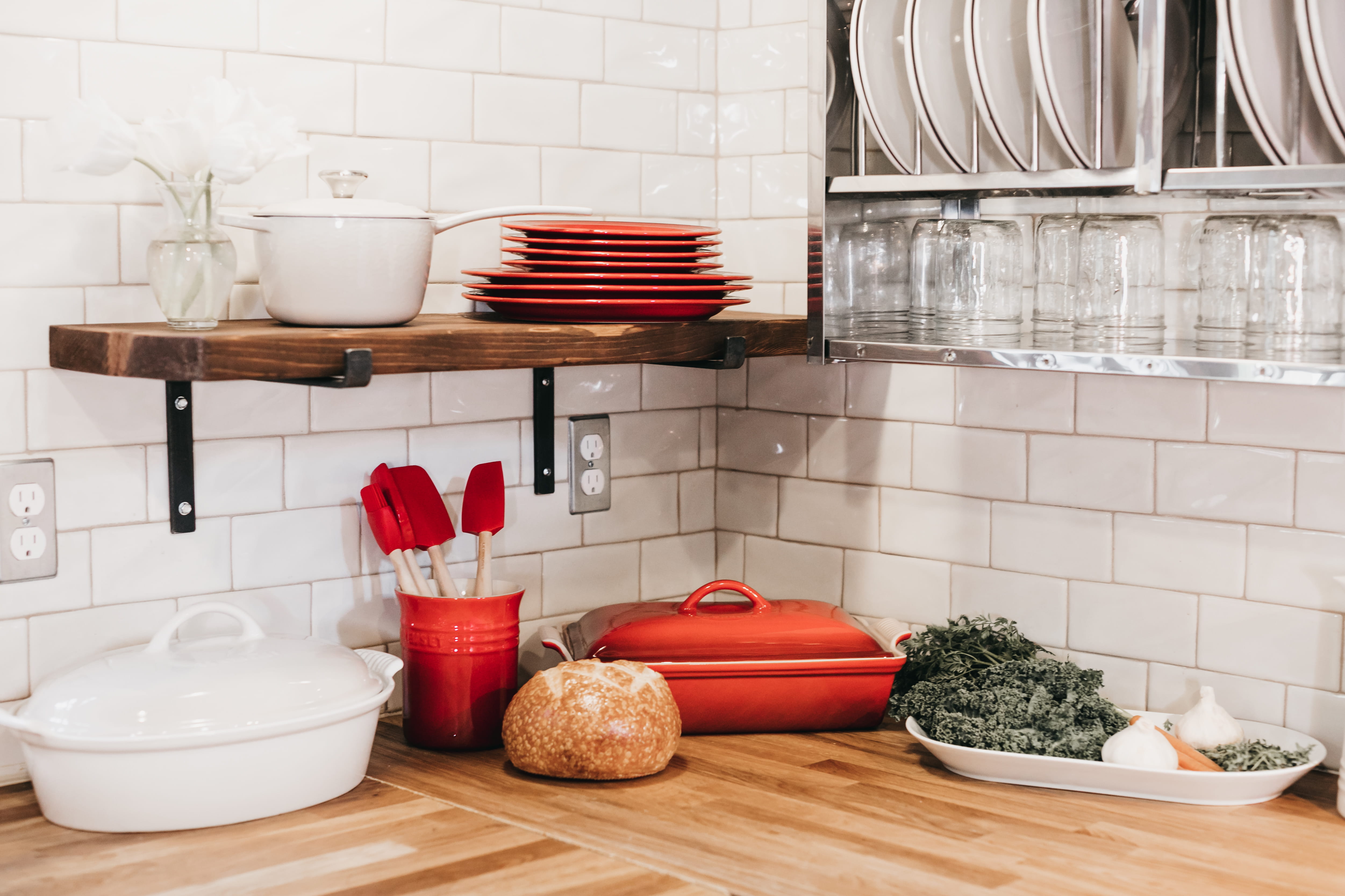 kitchen utensil, wood, indoors, red, basket, mixing bowl, domestic bathroom, ingredients, table, container, pottery, plate rack, hardwood, domestic kitchen, HD Wallpaper