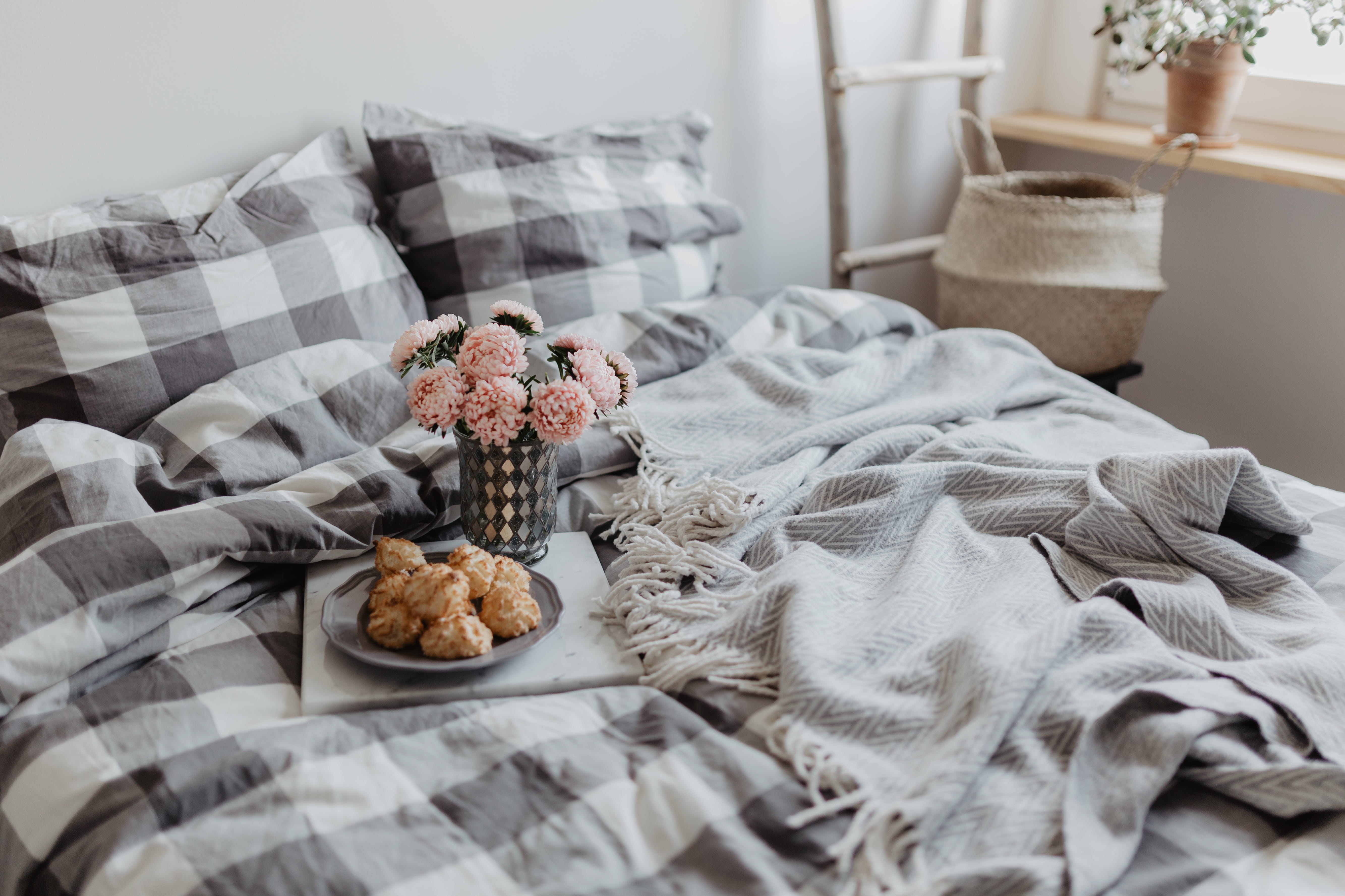 scandi, domestic room, linen, bedroom, sheet, furniture, carpet, morning, cookies, close-up, still life, stuffed toy, tray, bed, food and drink, coffee, HD Wallpaper