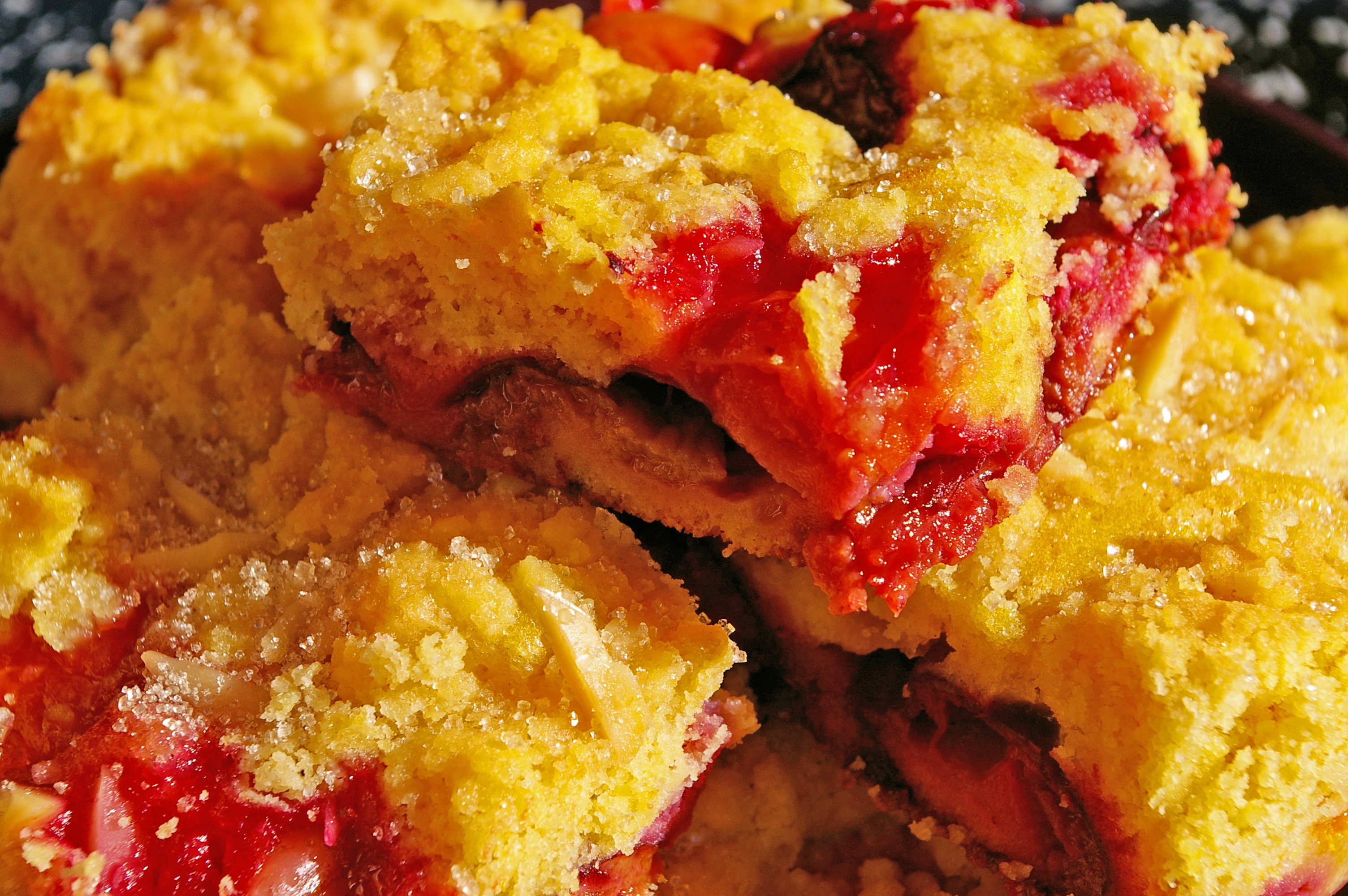 plum cake, ready-to-eat, full frame, sweet food, plate, oven, taste, bake, sweet, sandwich, sheet, breakfast, sheet cake, streusel, coffee time, meal, unhealthy eating, HD Wallpaper