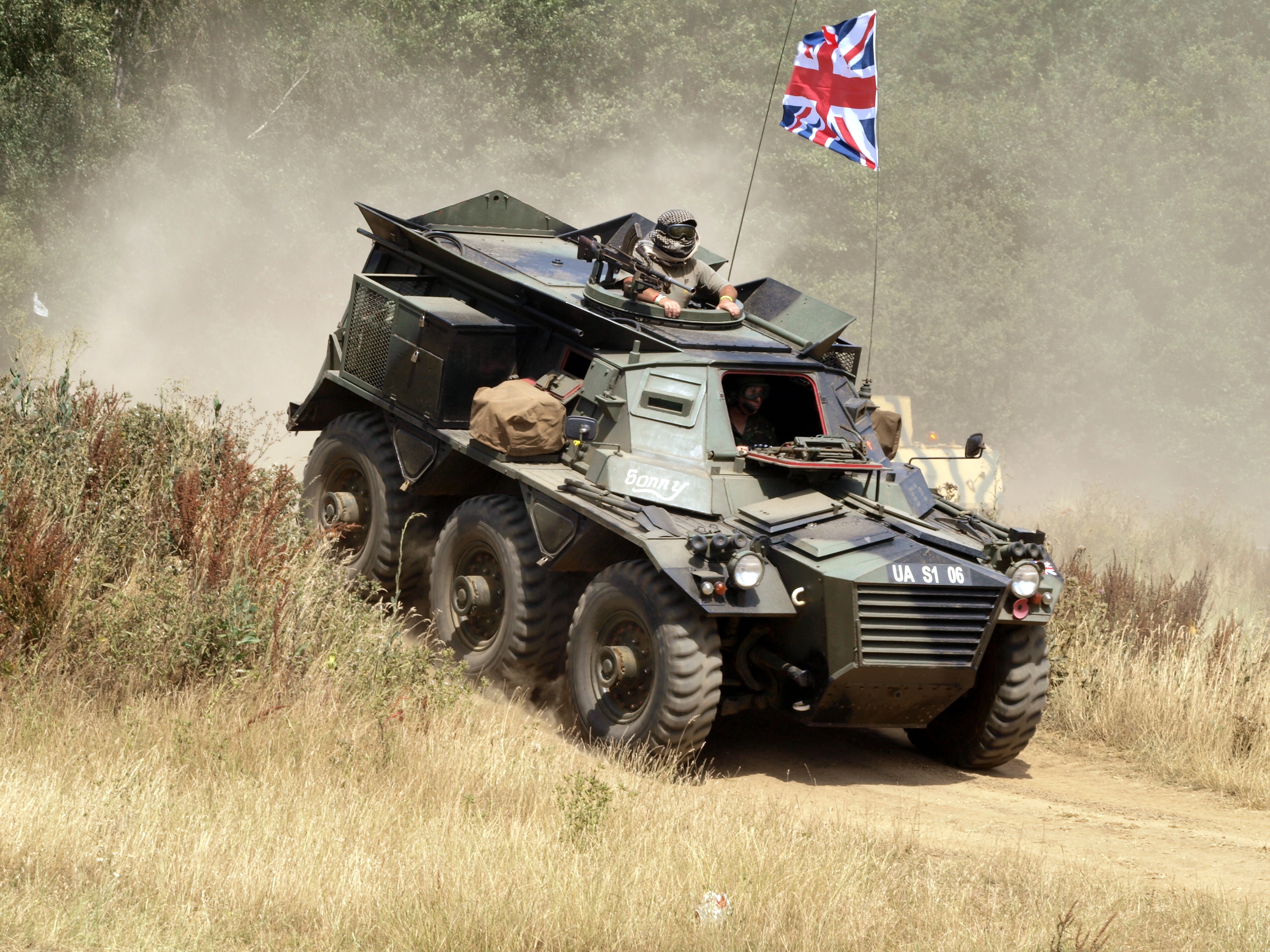 armed, one person, mode of transportation, show, nature, military, army, outdoors, army soldier, alvis, saracen, motion, day, fighting, flag, field, defense, HD Wallpaper