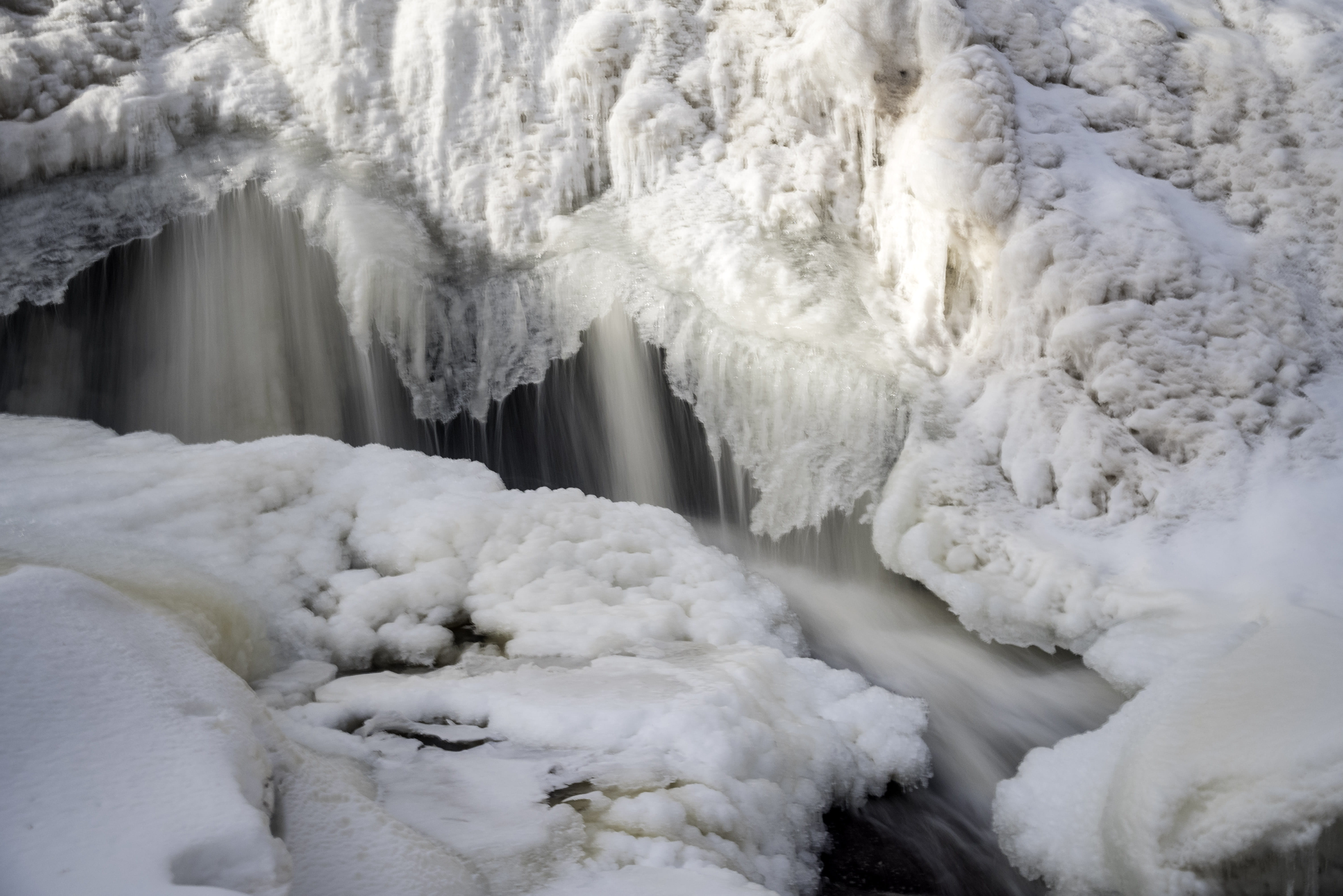 white, rock - Object, winter, Smooth, non-urban scene, cold - Temperature, Minnesota, no people, Water, nature, falls, frozen, scenics - nature, majestic, HD Wallpaper