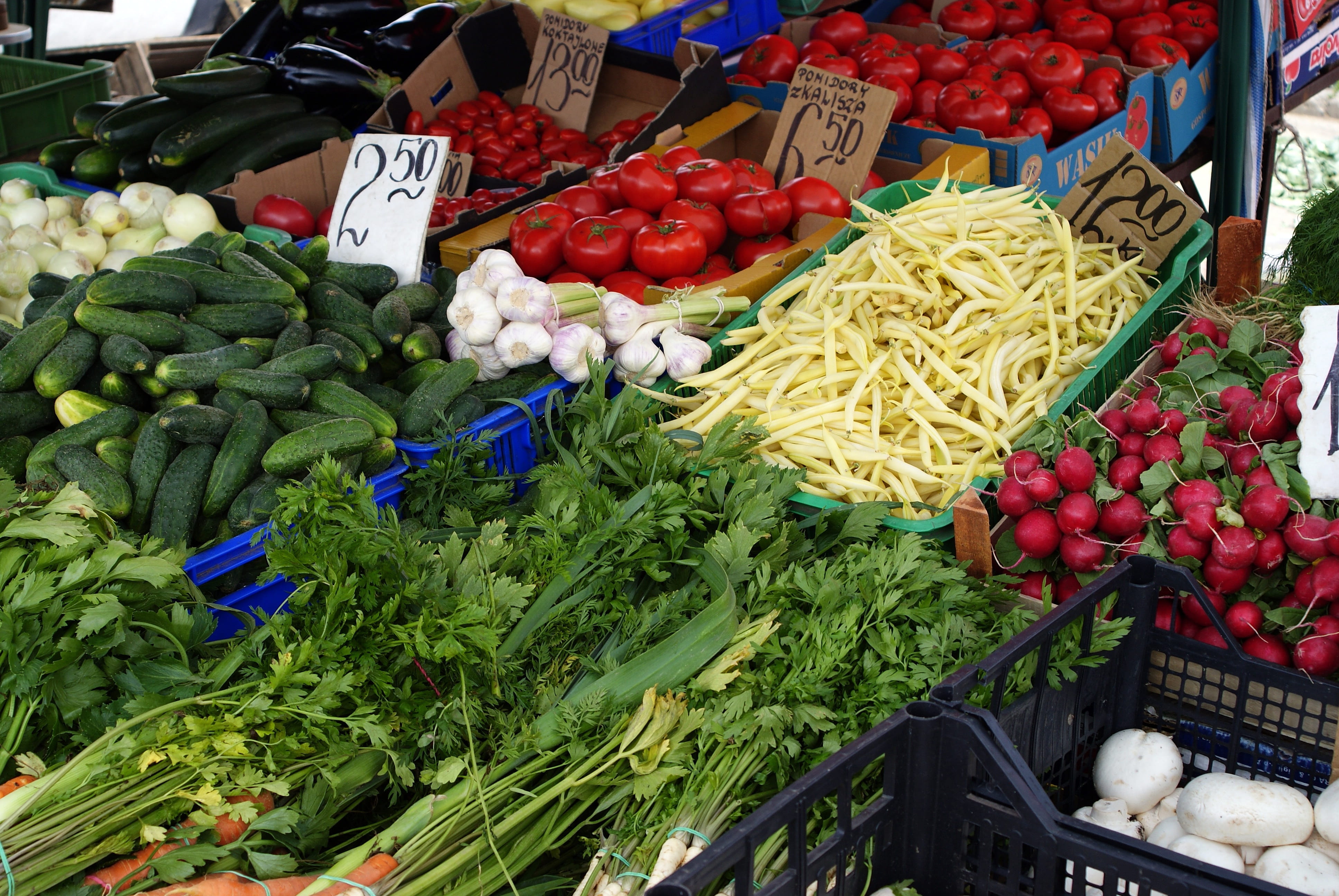 food and drink, Vegetables, Prices, 4K, agaricus, large group of objects, food, tomatoes, freshness, wellbeing, market stall, radish, small business, garlic, HD Wallpaper