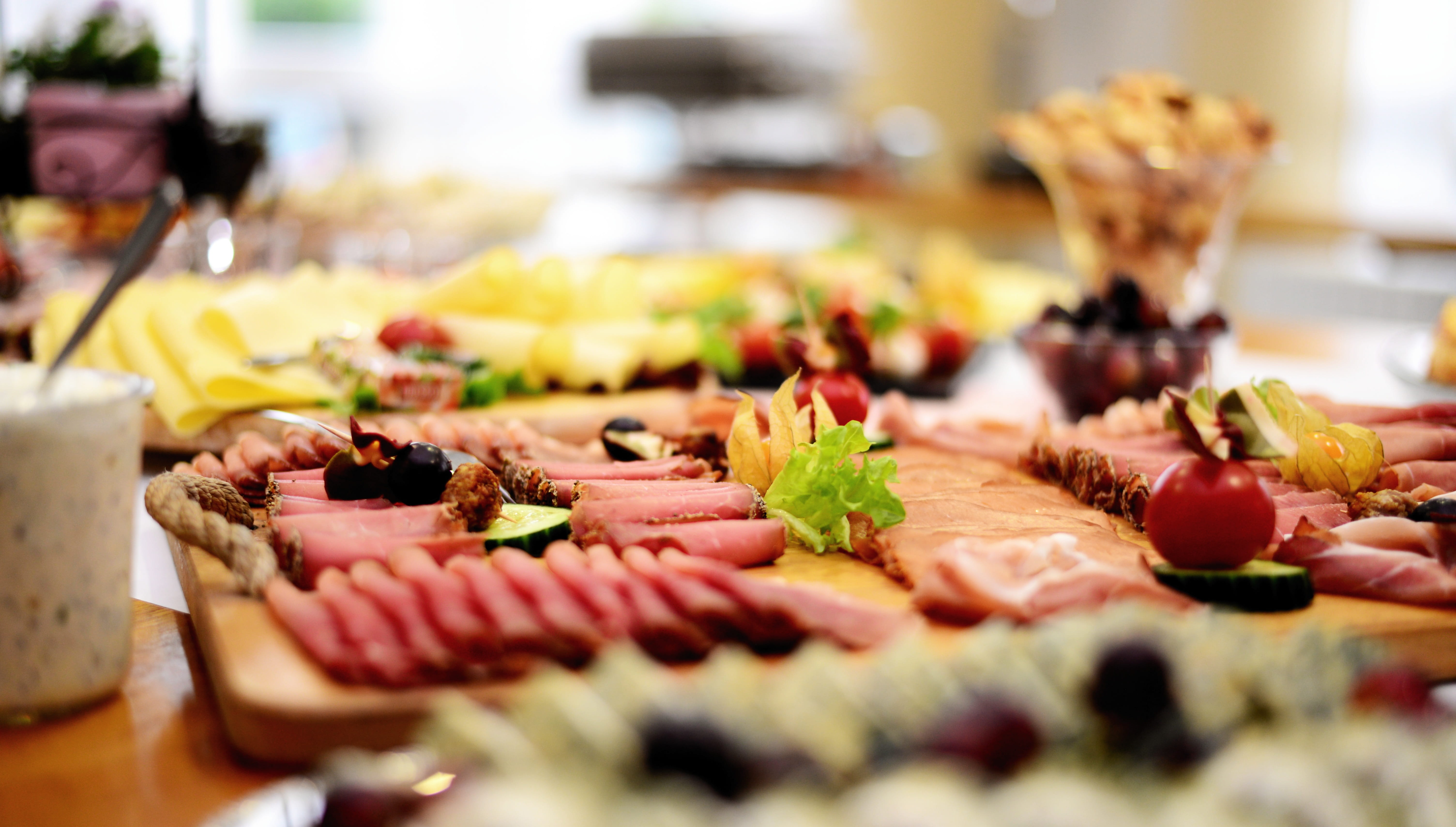 selective focus, ham plate, healthy eating, table, still life, vegetable, indoors, fresh, freshness, tray, no people, sausage, gastronomy, nutrition, business, HD Wallpaper