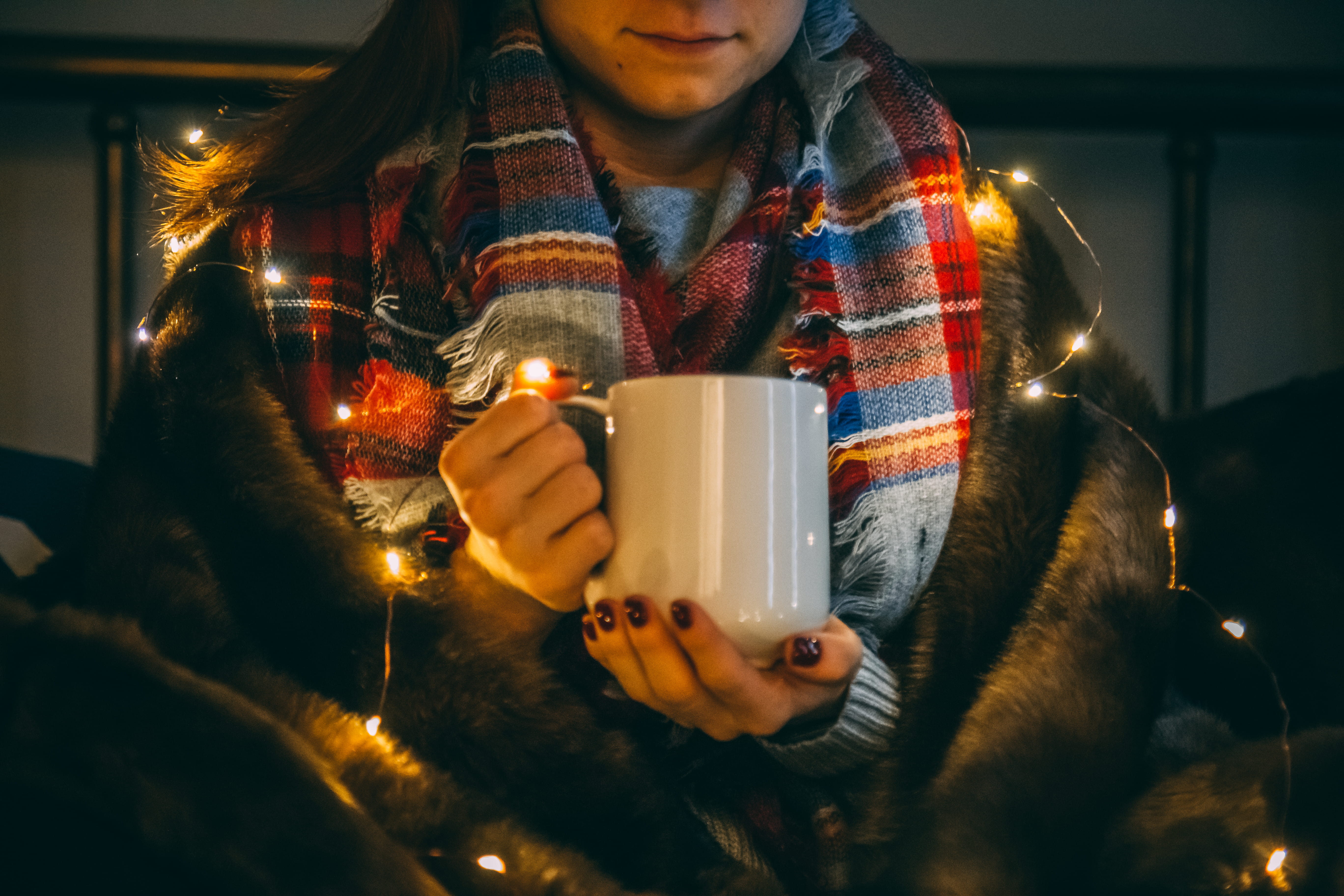 model, midsection, lifestyles, holiday, shallow, cold, person, photo, human, indoors, focus, white, cup, apparel, scarf, drink, tea cup, ceramic, coffee, HD Wallpaper