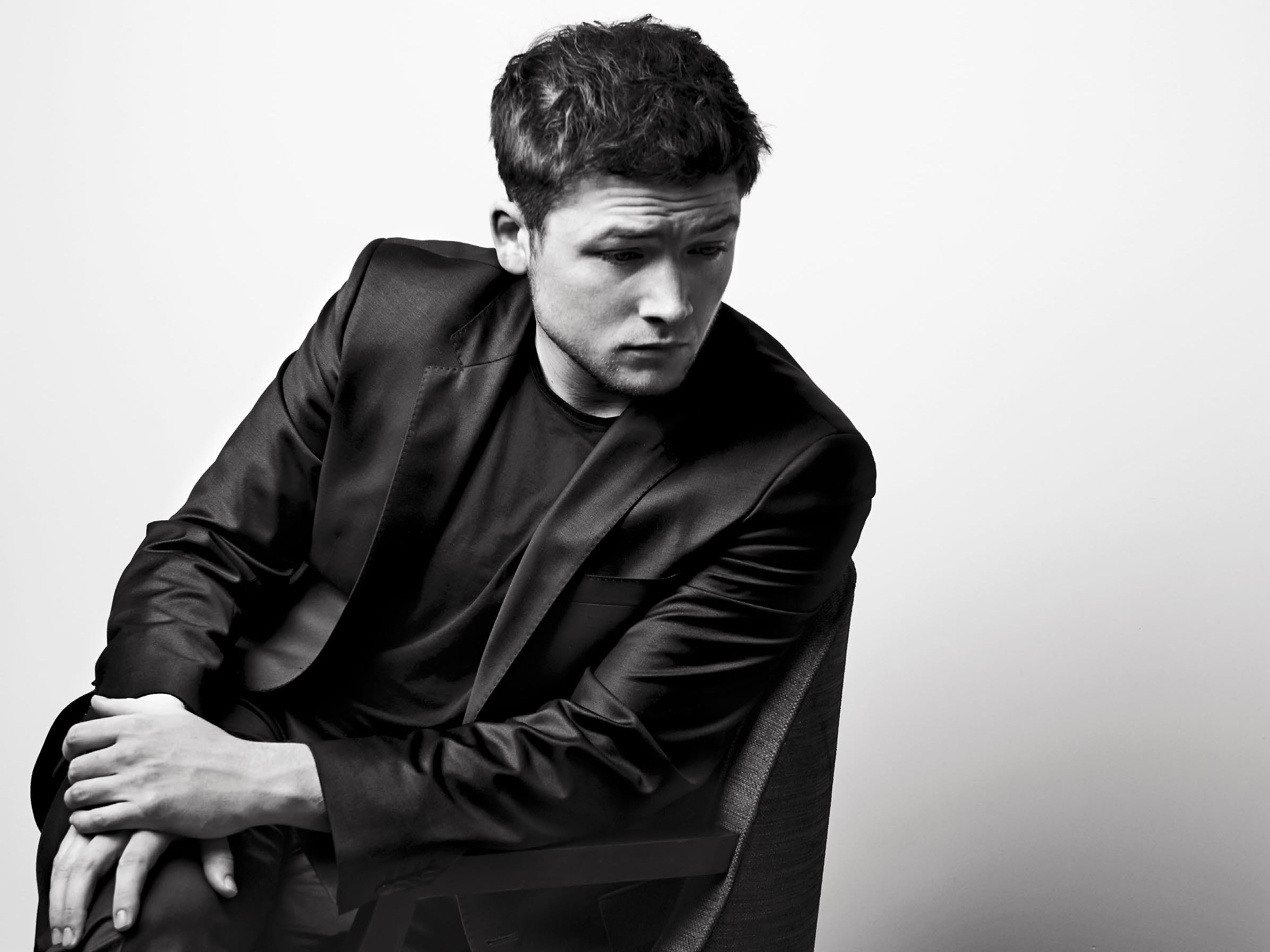 macho, 1080P, males, suit, looking, clothing, serious, people, three quarter length, modern, human Face, bw, handsome, black And White, adult, young Adult, HD Wallpaper