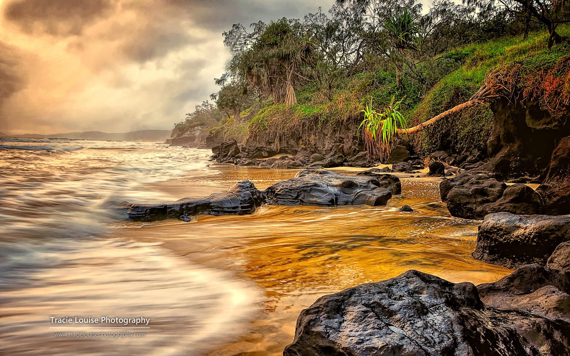 body, outdoors, orange, windows, water, tranquility, queensland, hill, rock, australia, 1080P, hd, sea, solid, motion, no people, nature, cloud - sky, HD Wallpaper