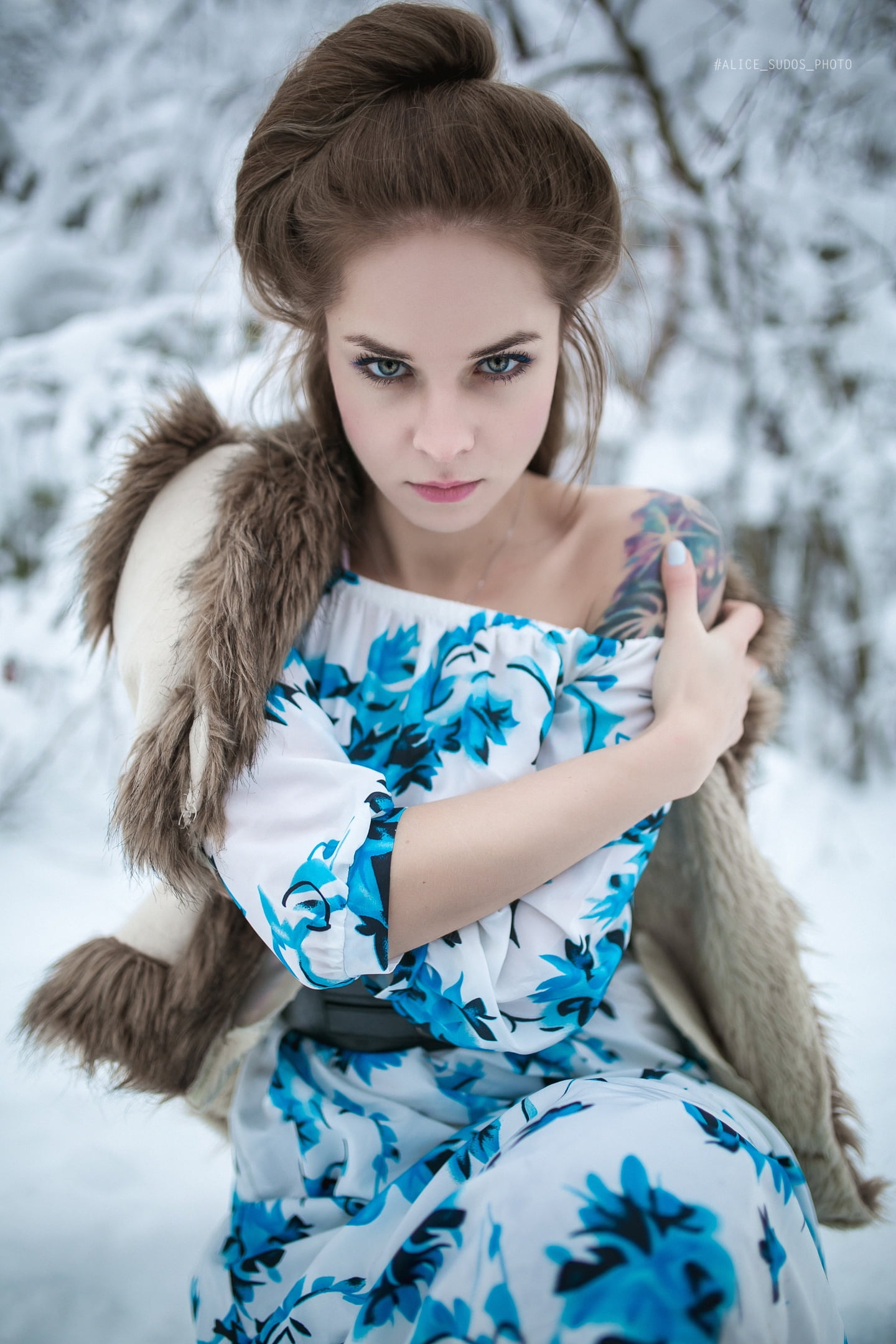 bare shoulders, looking at viewer, gray eyes, women outdoors, Alice Sudos Photo, 1080P, portrait display, women, fur coats, dress, photography, bokeh, Phone HD Wallpaper