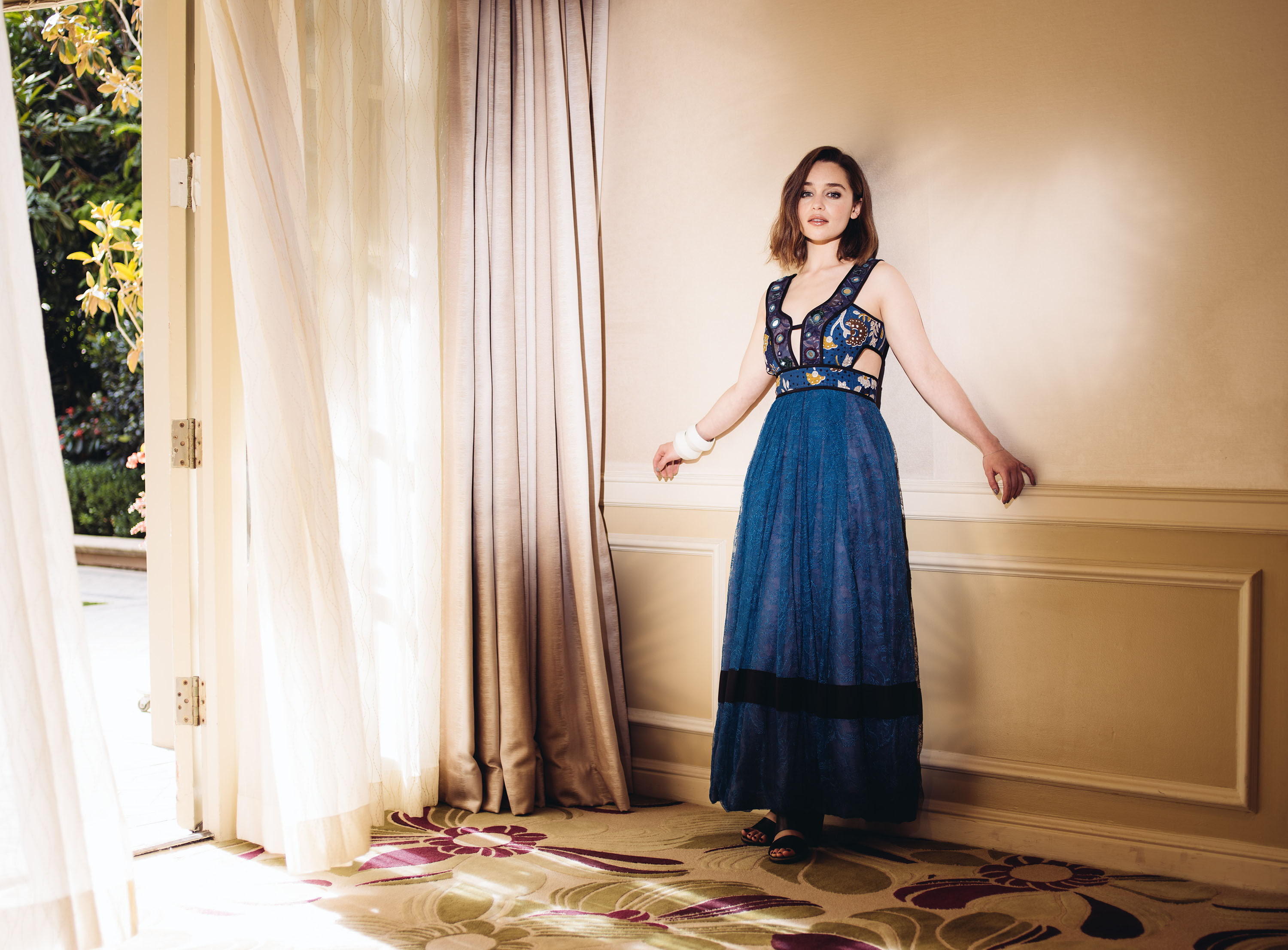 actress, women, Emilia Clarke, blue dress, 2K, HD Wallpaper