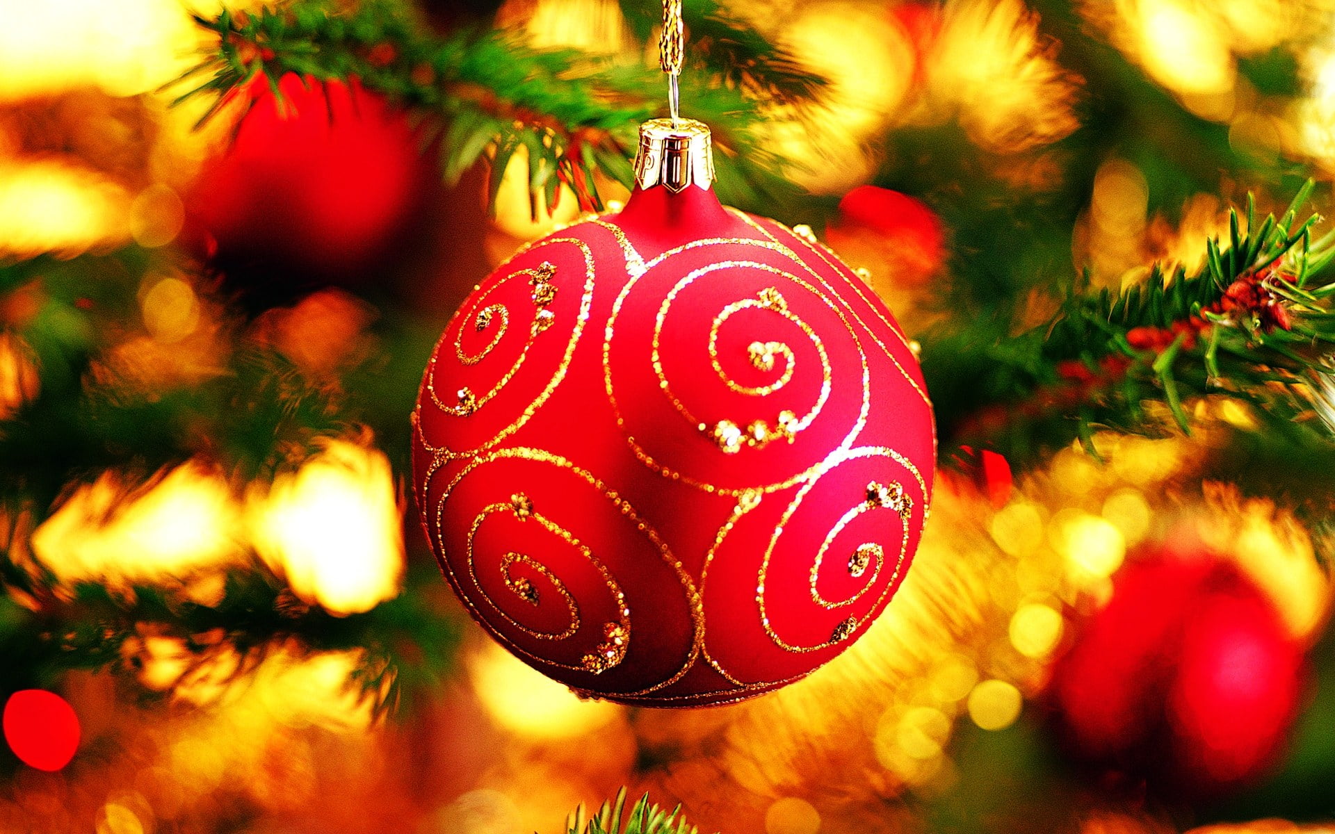 bauble, no People, gold Colored, holiday, backgrounds, hanging, shiny, winter, tree, christmas, celebration, plant, 1080P, ornate, christmas Ornament, HD Wallpaper