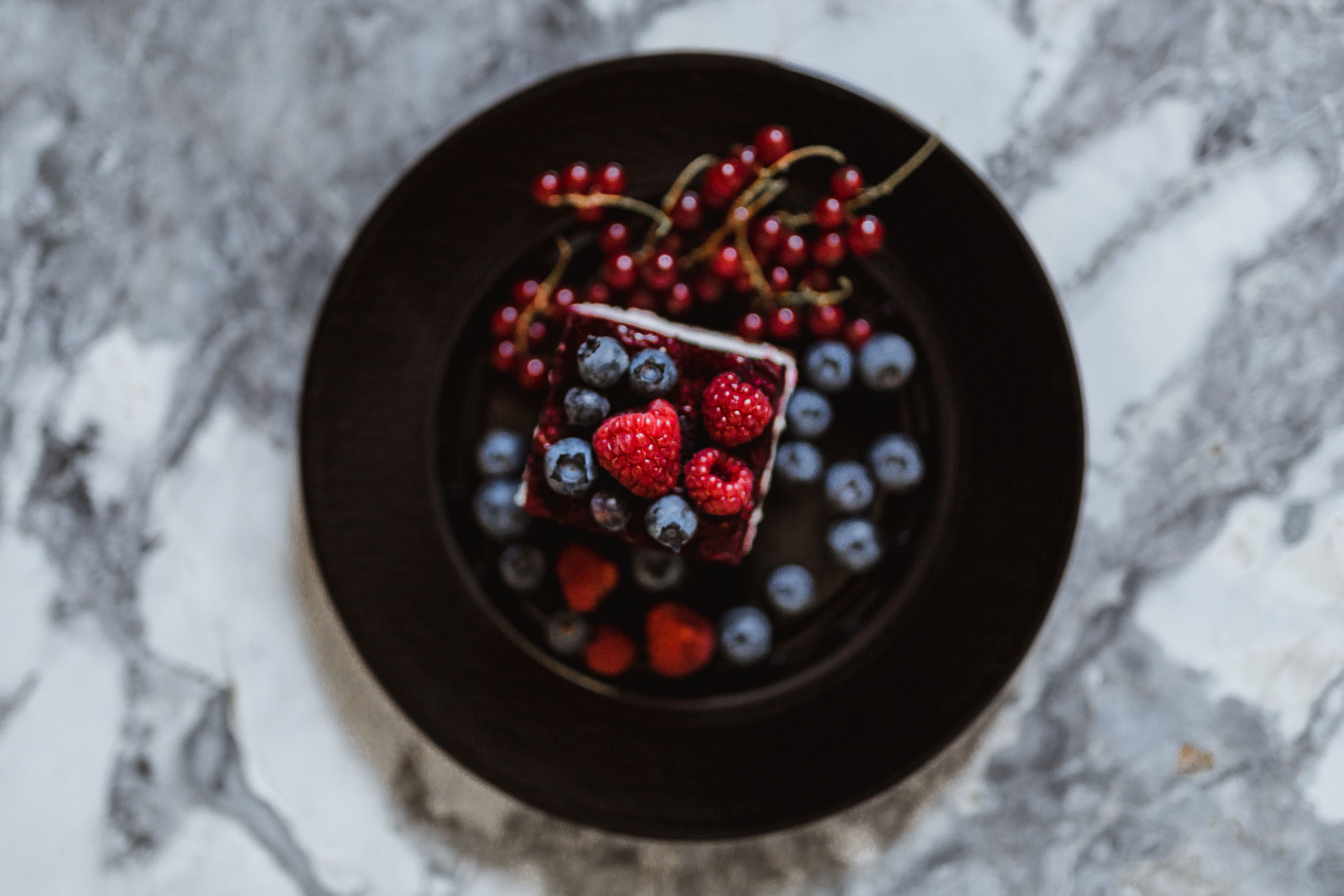 cheesecake, red, homemade, food, blueberry, bowl, berry fruit, raspberries, freshness, food and drink, cake, large group of objects, pie, 4K, red currant, HD Wallpaper