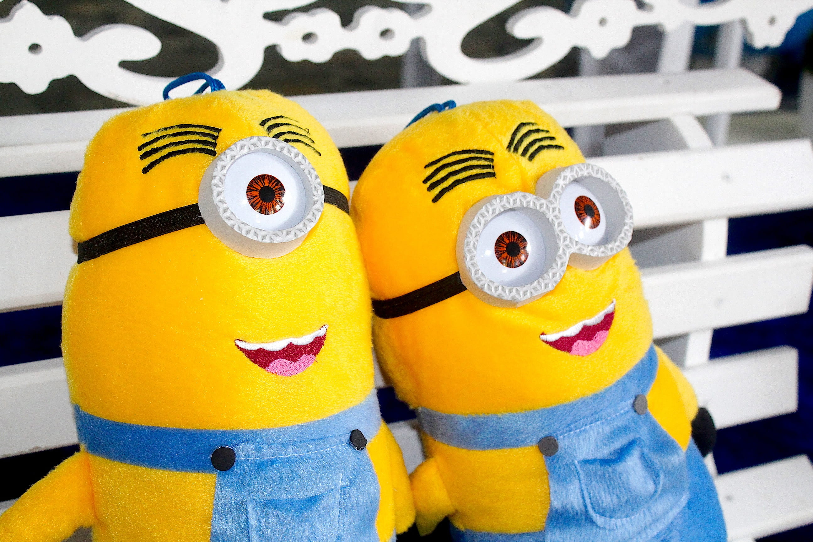 minions, smiling, cake, fun, plush, representation, bird, day, focus on foreground, close-up, looking at camera, party, 2K, two, child, creativity, bob, HD Wallpaper