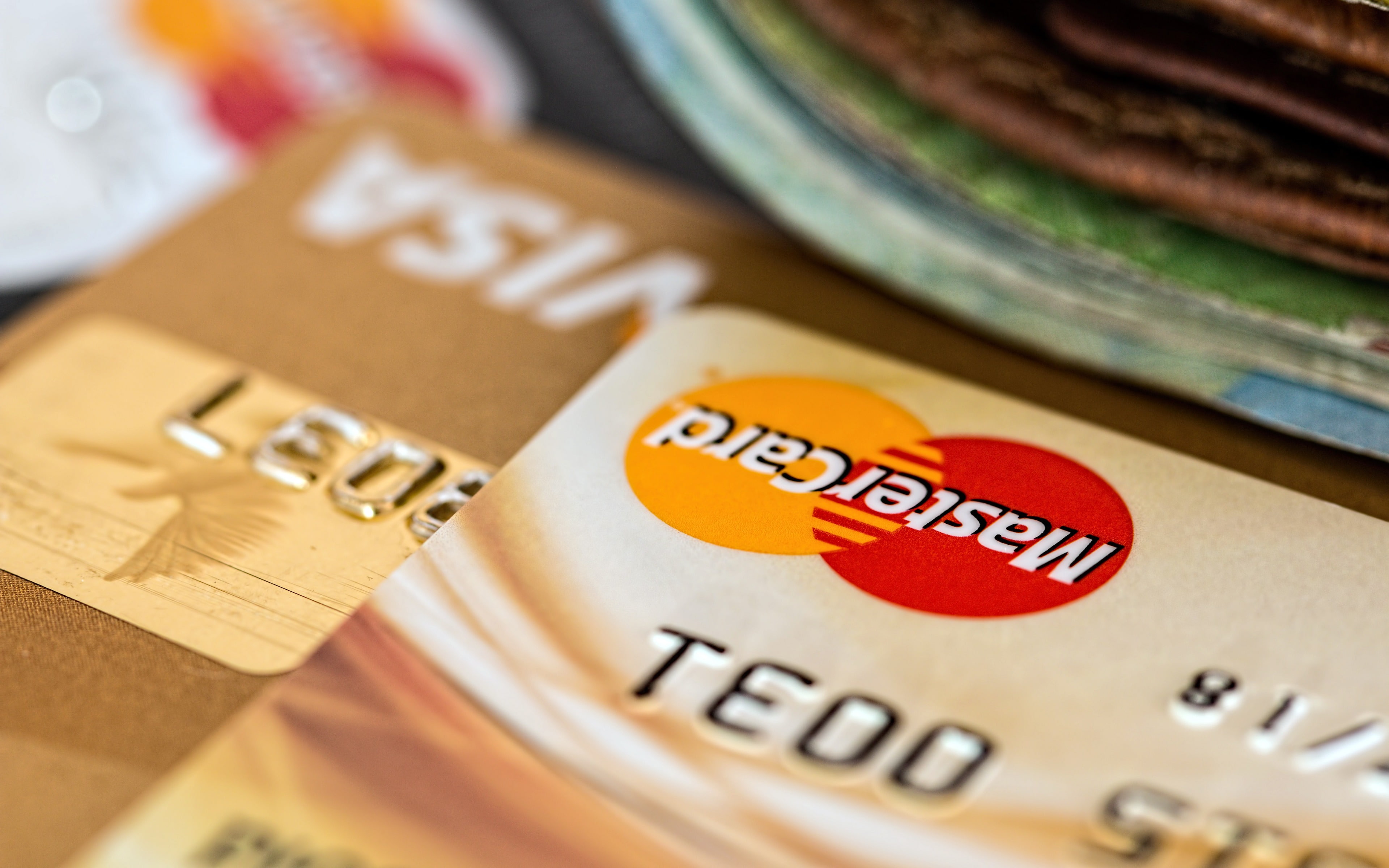 focus on foreground, stack, food and drink, mastercard, business, paper, group of objects, full frame, closeup, visa, 4K, wealth, indoors, card, western script, HD Wallpaper