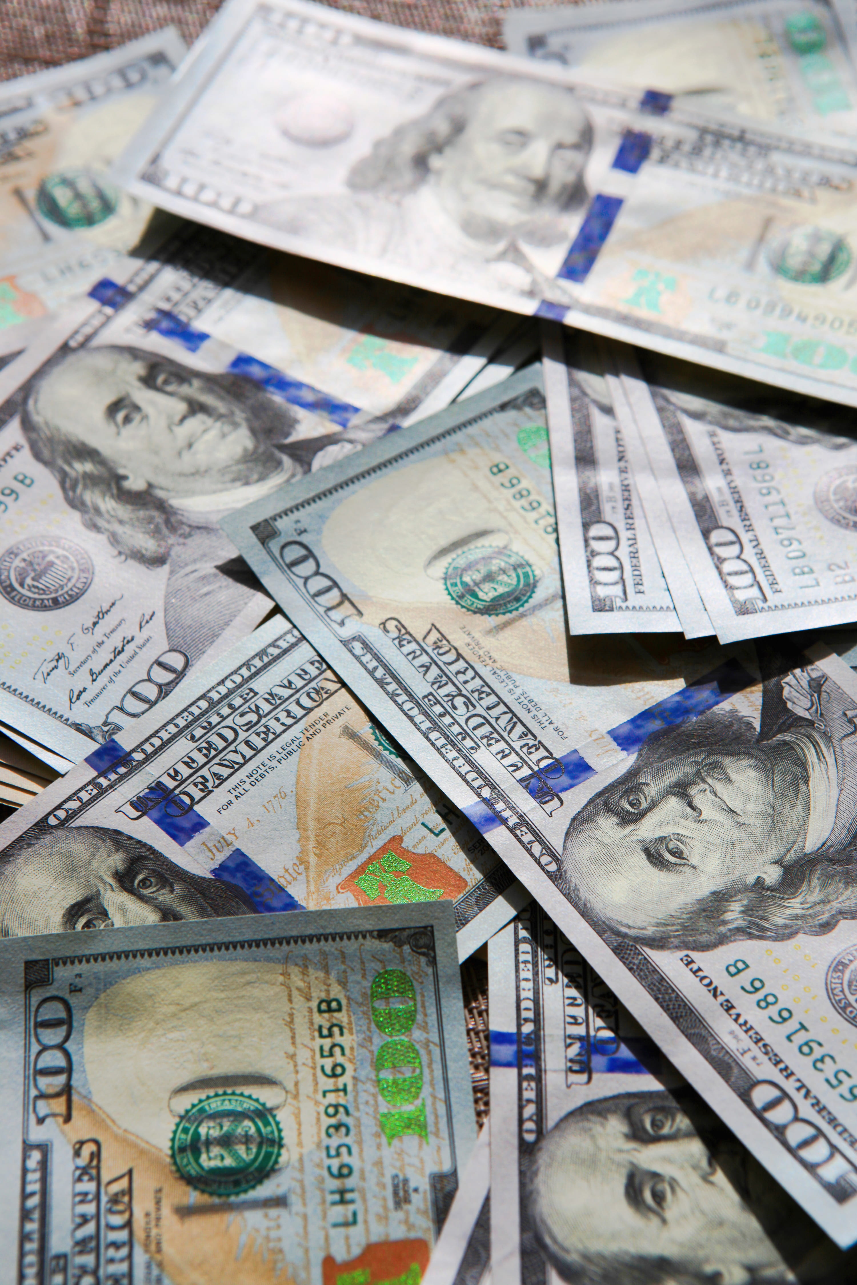 abundance, money, wealth, paper currency, financial, new, male likeness, variation, heap, choice, bundle, banknote, dollar, hundred, bank, investment, close-up, Phone HD Wallpaper