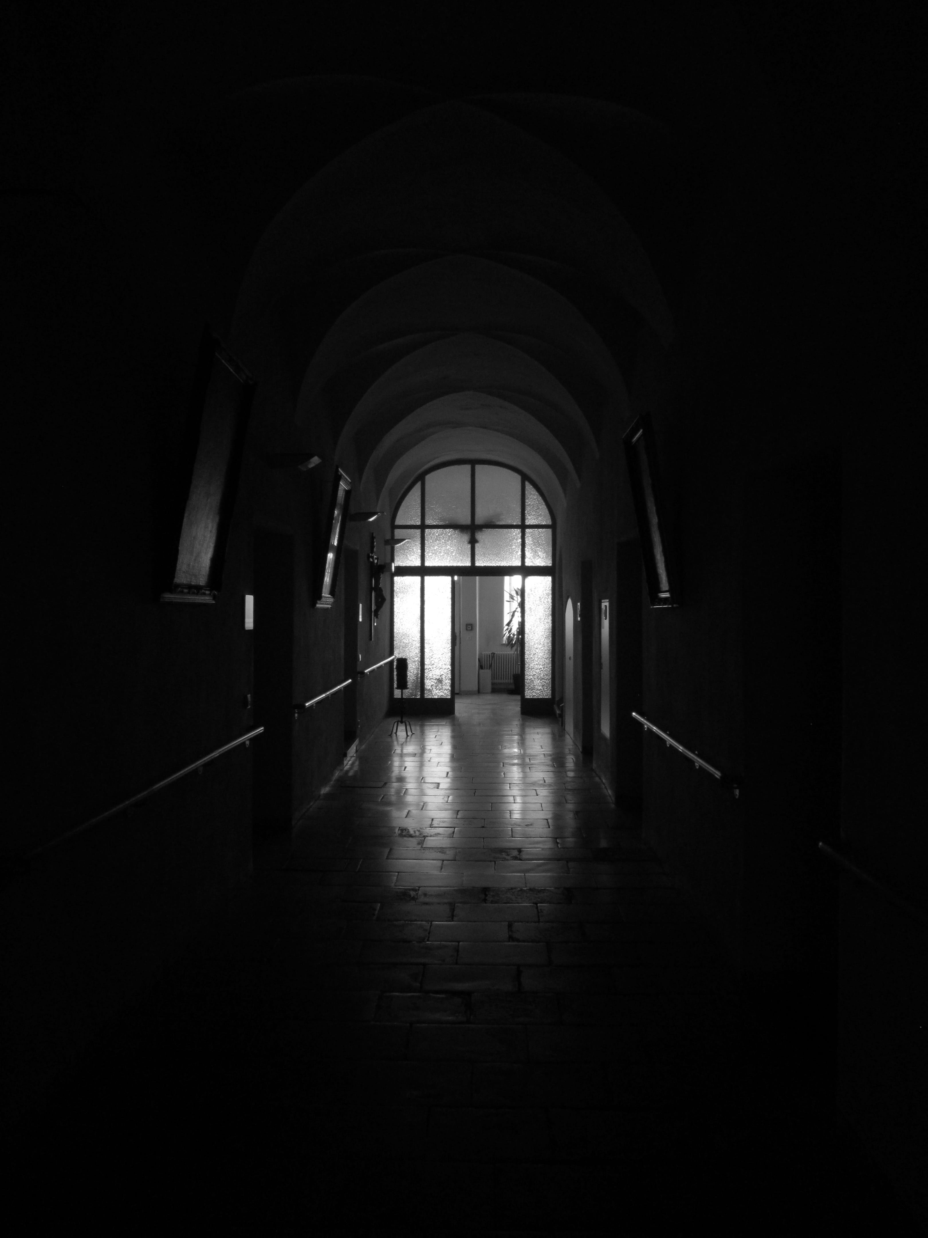 the way forward, day, door, loneliness, empty, mysterious, faith, 4K, indoors, light, architecture, monastery, no people, photo, direction, long, cloister, Phone HD Wallpaper