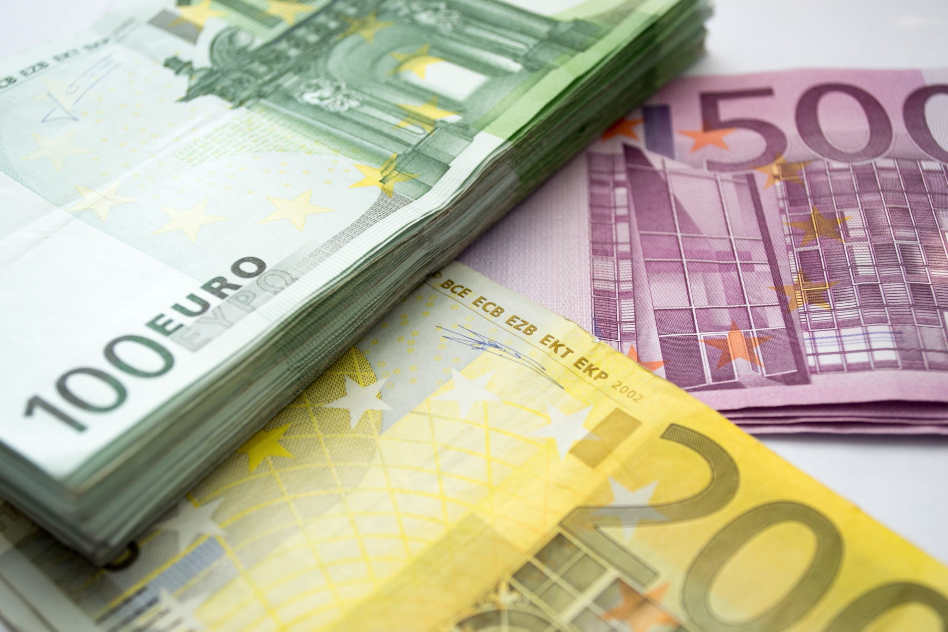 money, macro, investment, 500 eur, photography, still life, no people, making money, the buck, trading, studio shot, euro, 200 eur, consumerism, banking, HD Wallpaper
