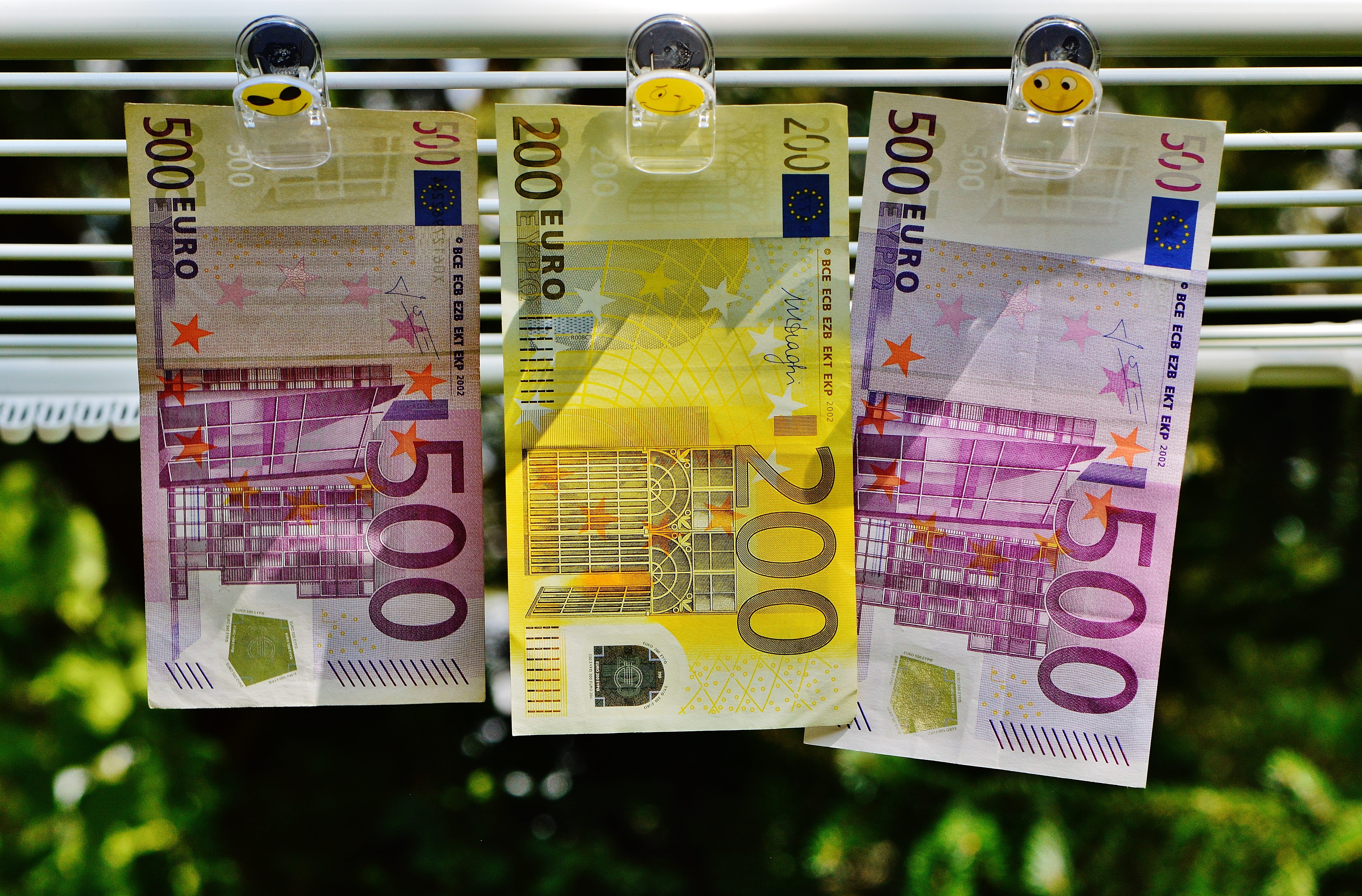 savings, shopping, finance, economy, multi colored, consumerism, paper currency, money, business, medium group of objects, close-up, debt, currency, cash, HD Wallpaper