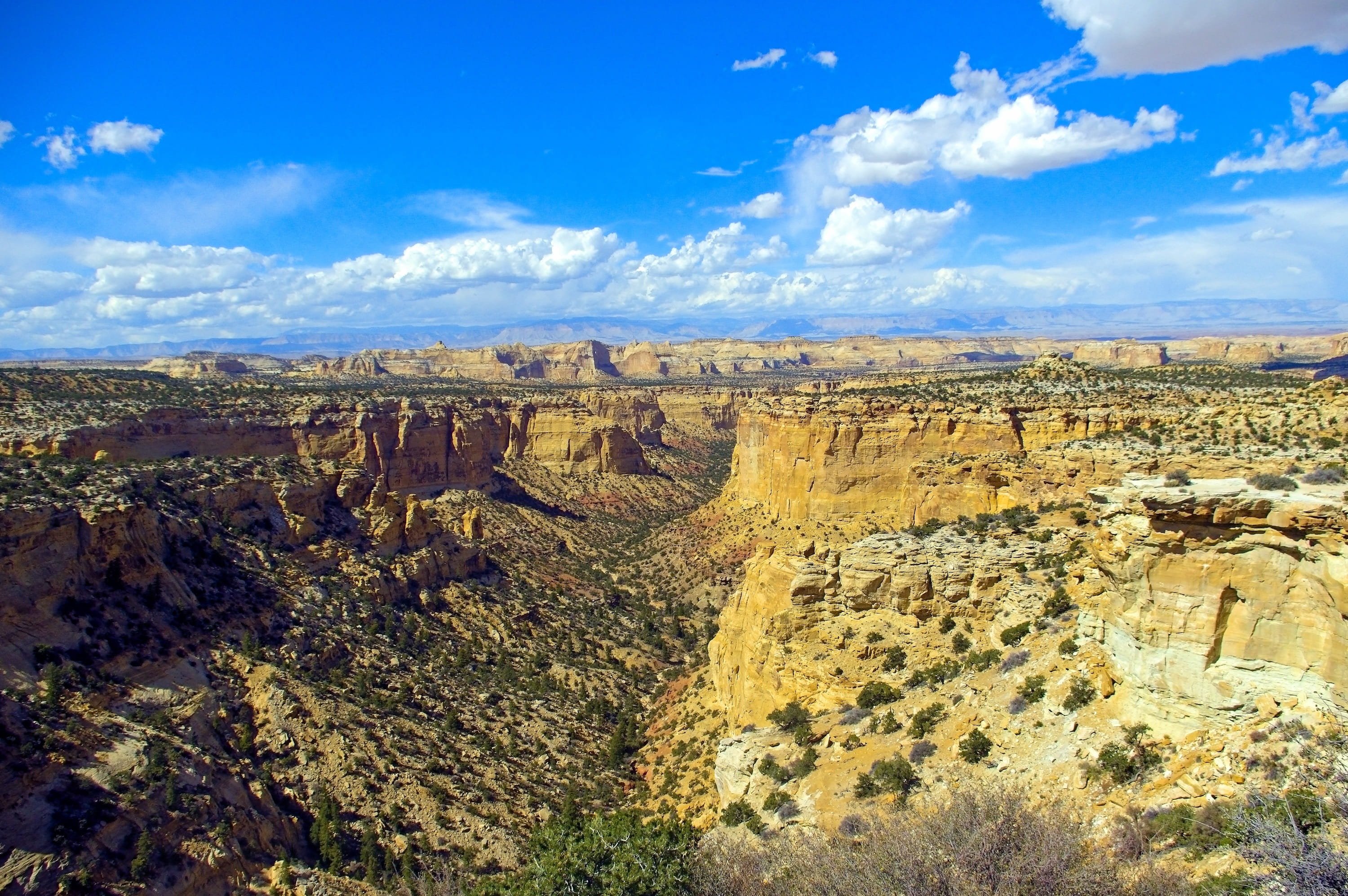 environment, beauty in nature, colorful, scenics - nature, kid curry, mountain, physical geography, remote, rock - object, 2K, cloud - sky, butch cassidy, HD Wallpaper