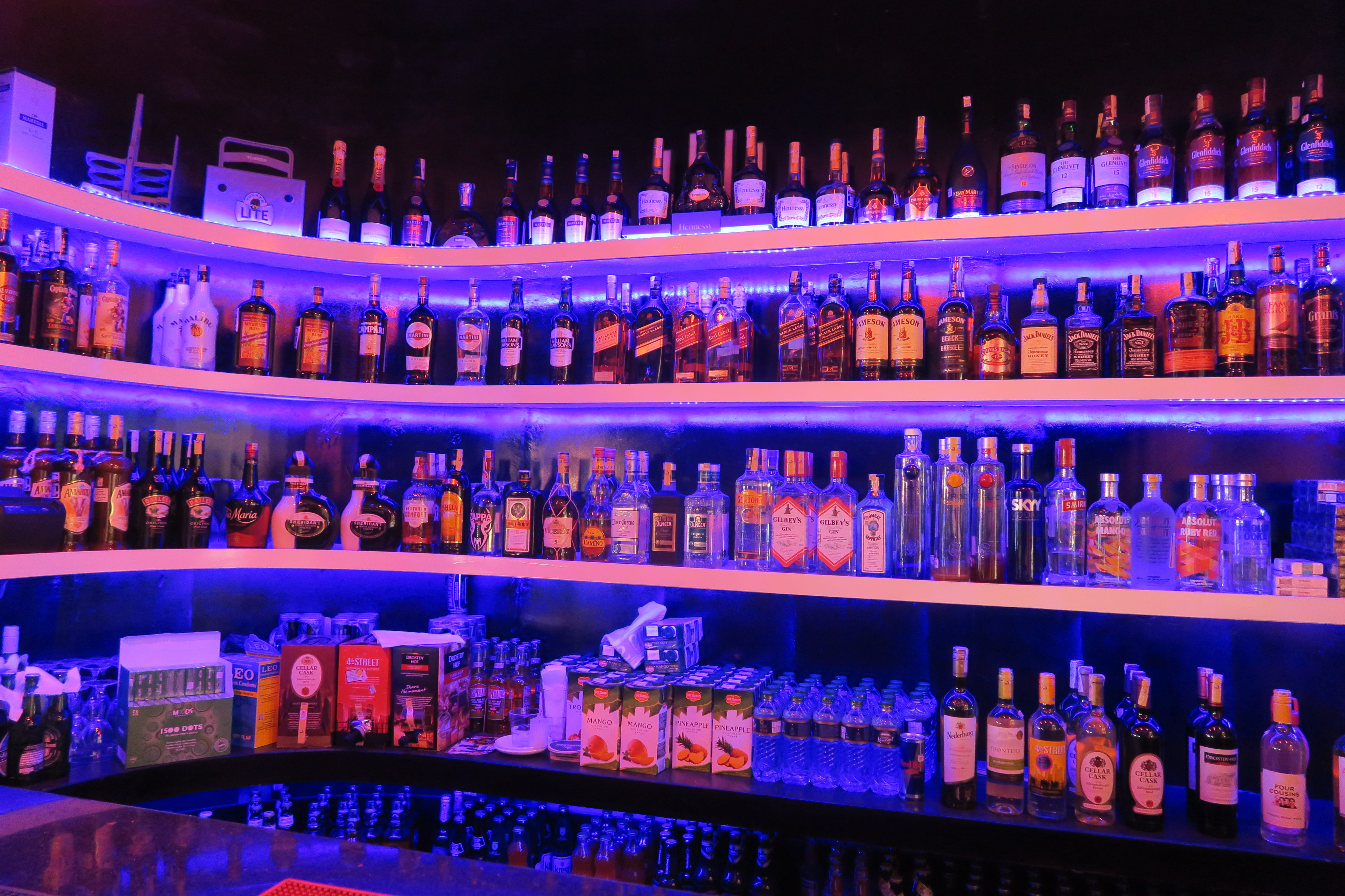 5K, in a row, glass - material, food and drink, illuminated, nairobi, bar, glass, spiritsnightlife, order, large group of objects, side by side, bottle, HD Wallpaper