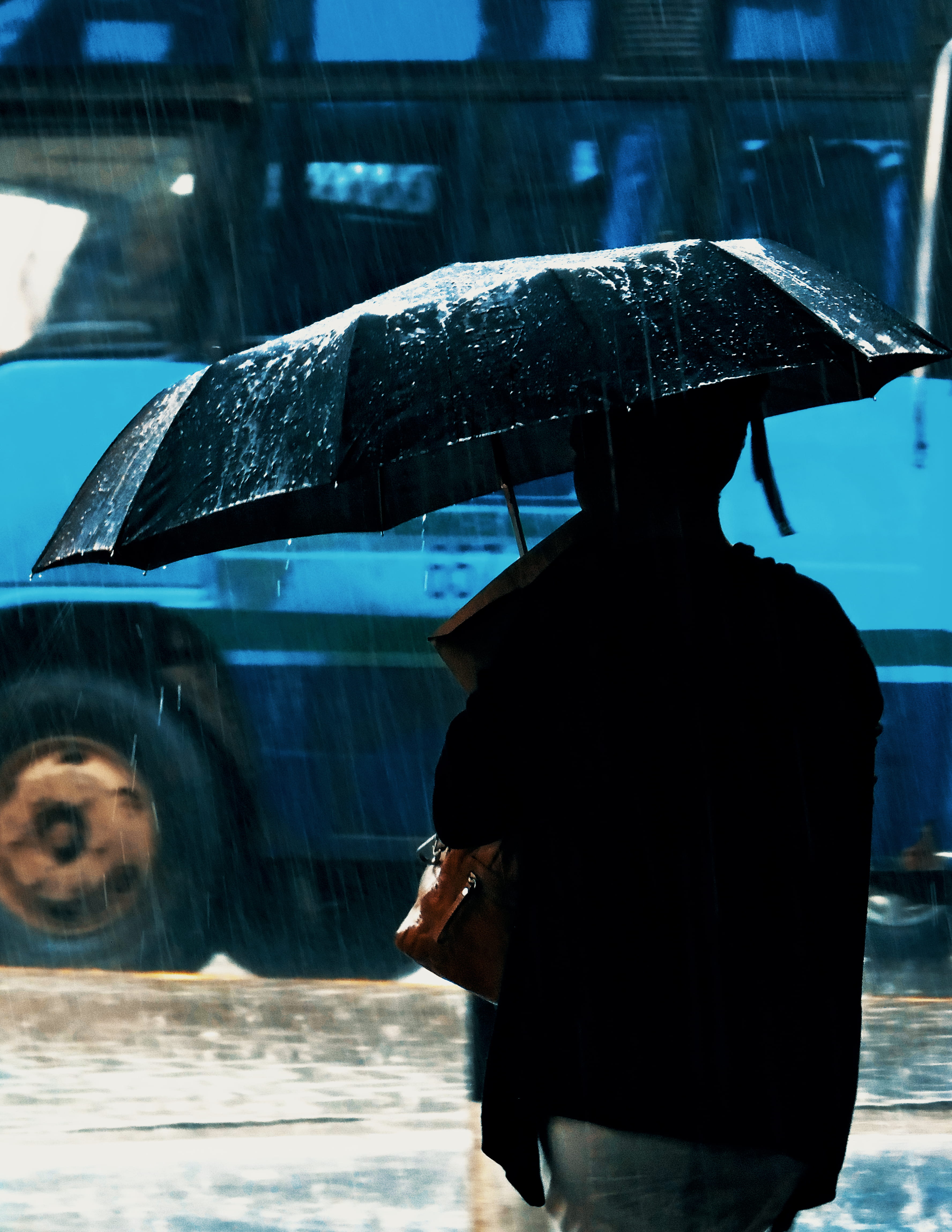 city, wet, men, 4K, architecture, day, nature, rainy season, nairobi, protection, outdoors, one person, water, rear view, umbrella, motor vehicle, real people, Phone HD Wallpaper