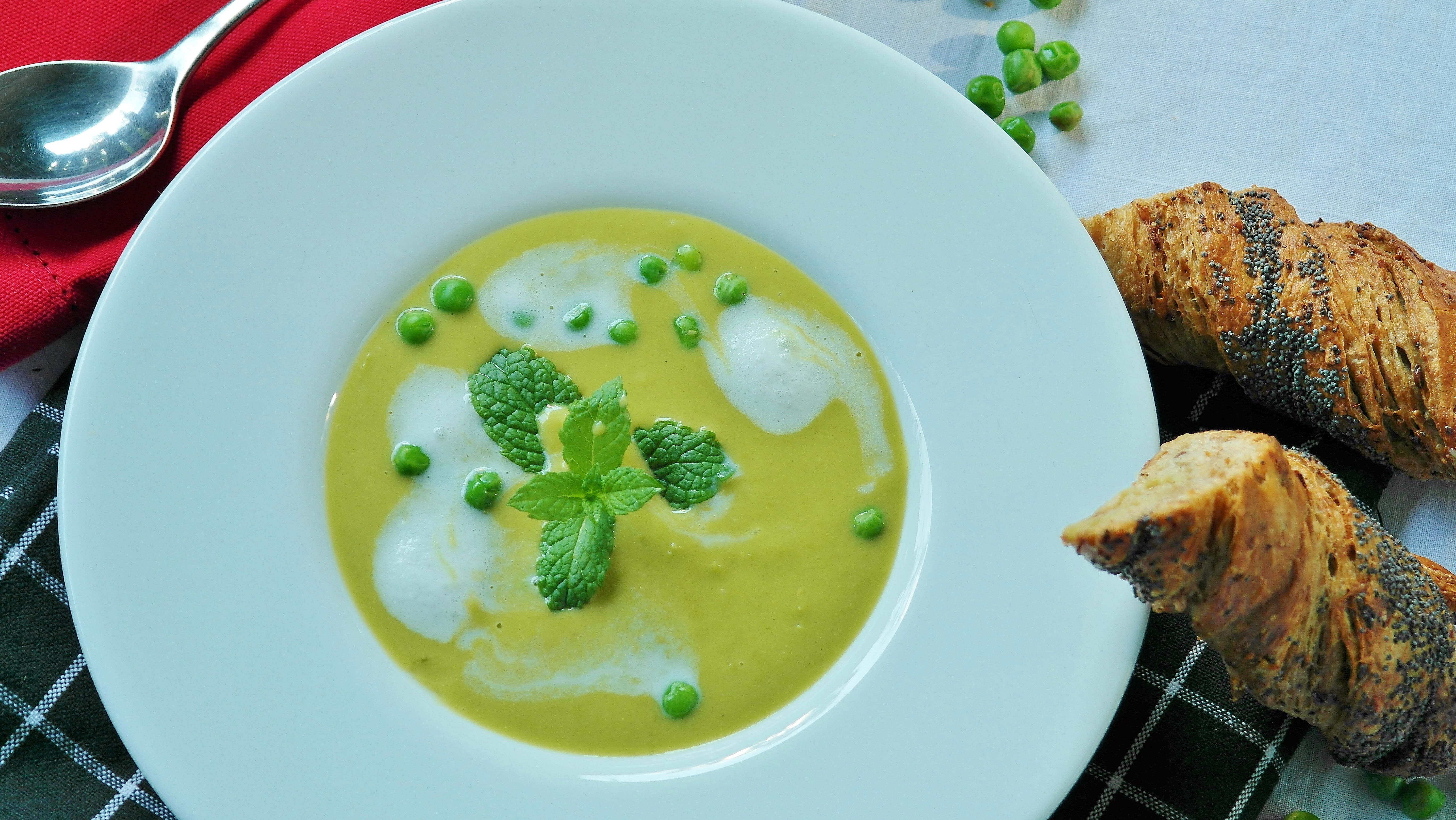 soup bowl, green, enjoy, breakfast, kitchen, soup, pepper, meal, bowl, wellbeing, vegetarian food, close-up, white, eat, cook, peas, no people, frisch, HD Wallpaper